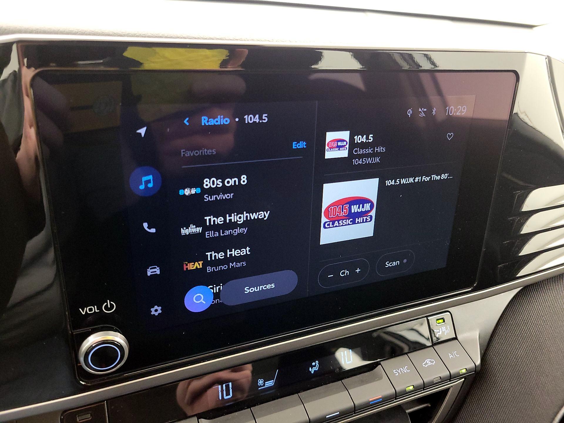 Thumbnail: 2025 Toyota Camry - 15