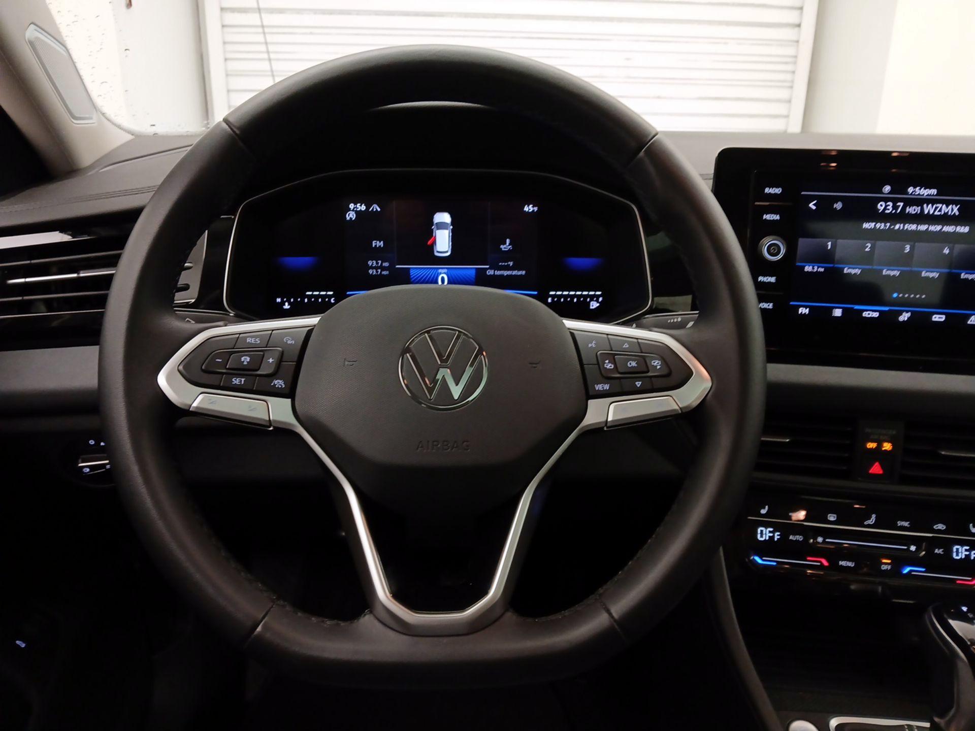 Thumbnail: 2025 Volkswagen Jetta - 10