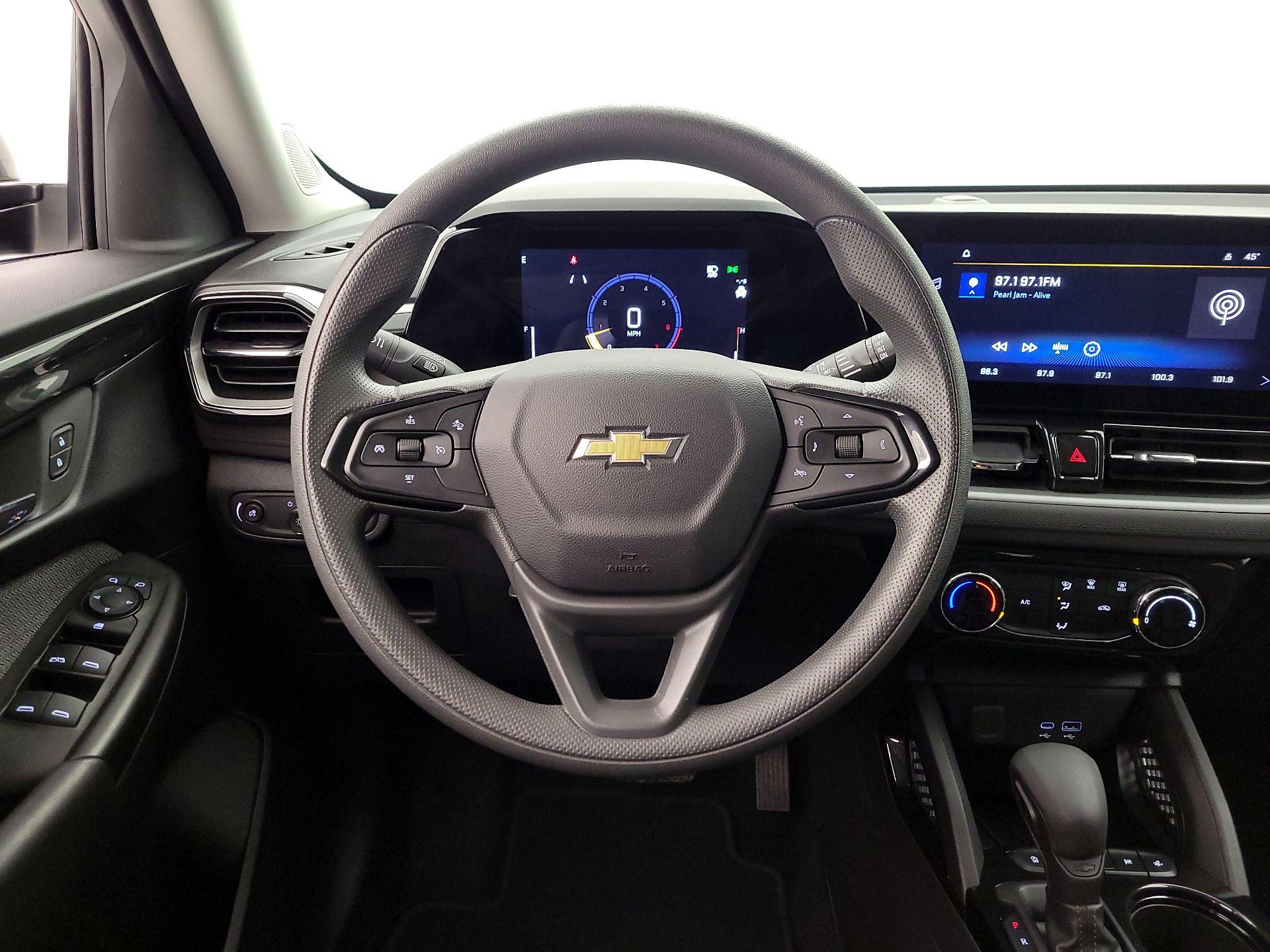 Thumbnail: 2025 Chevrolet TrailBlazer - 10