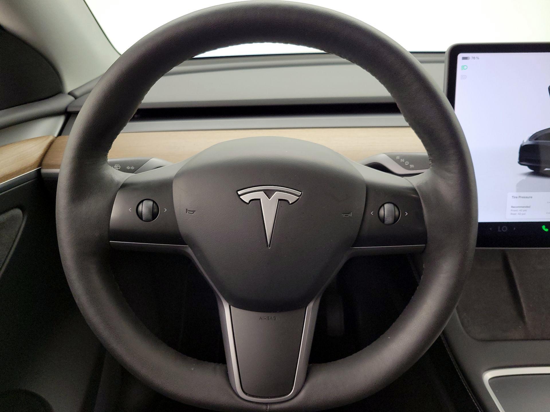 Thumbnail: 2023 Tesla Model Y - 10