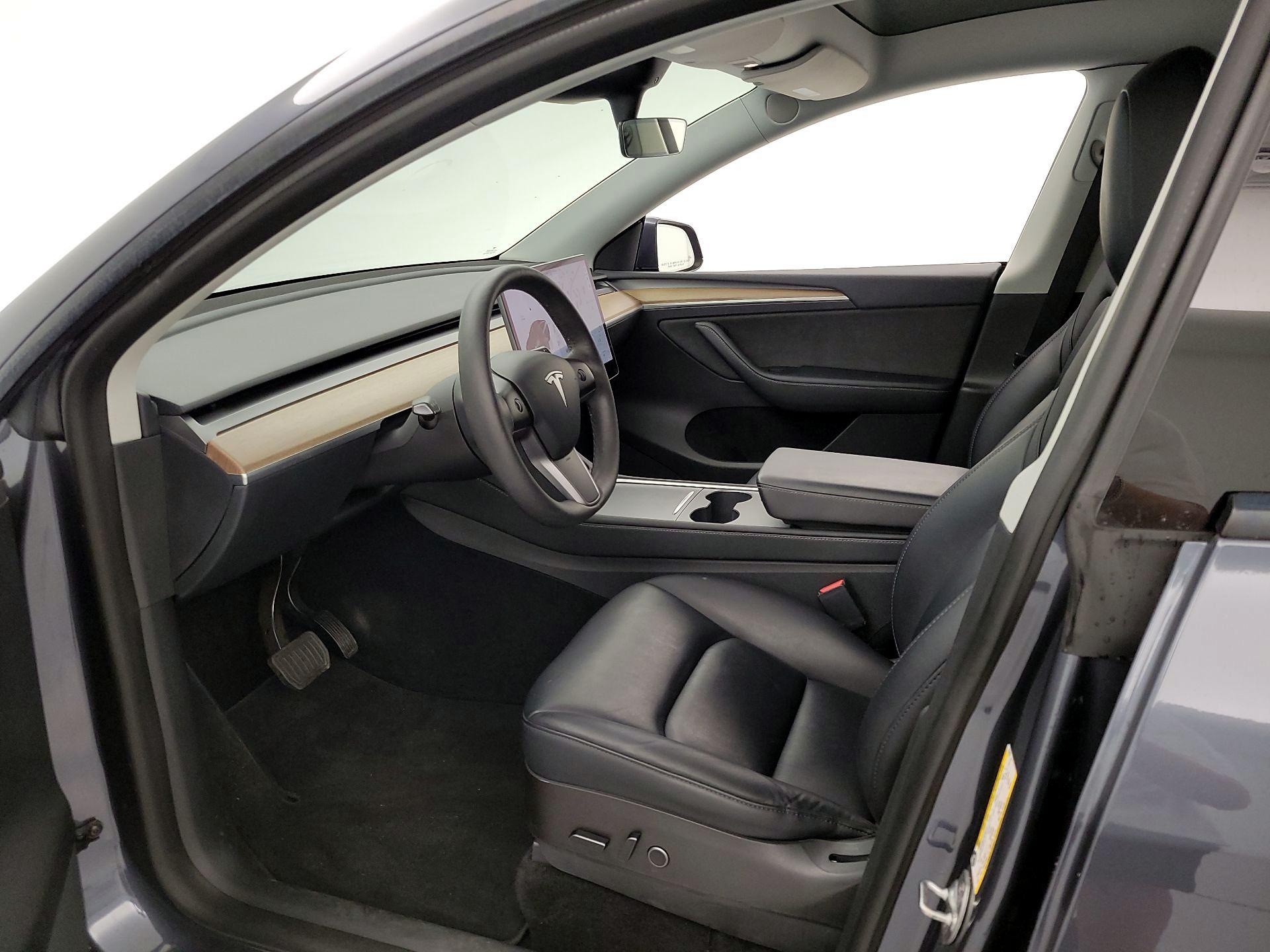 Thumbnail: 2023 Tesla Model Y - 11