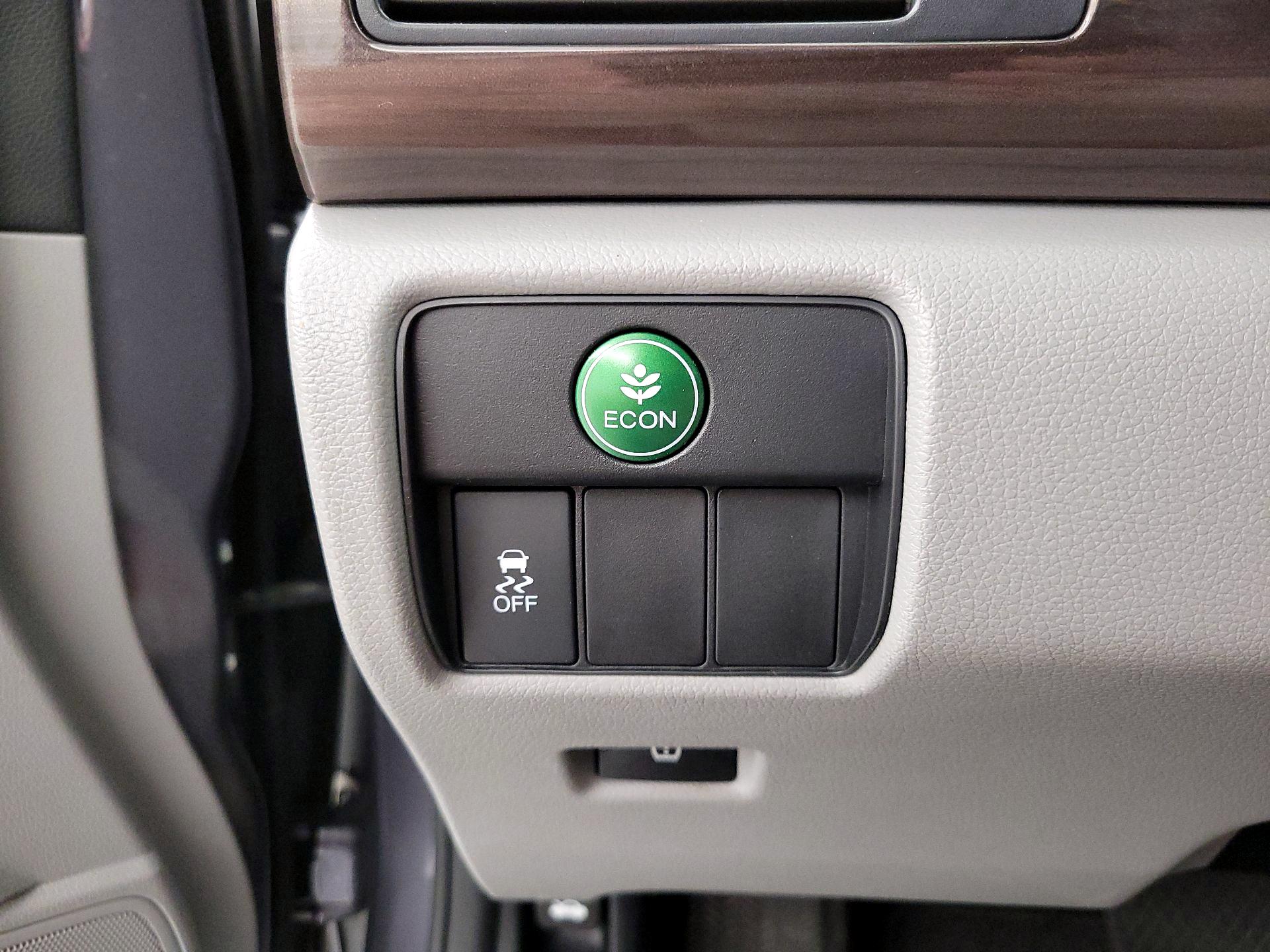 Thumbnail: 2016 Honda Accord - 13