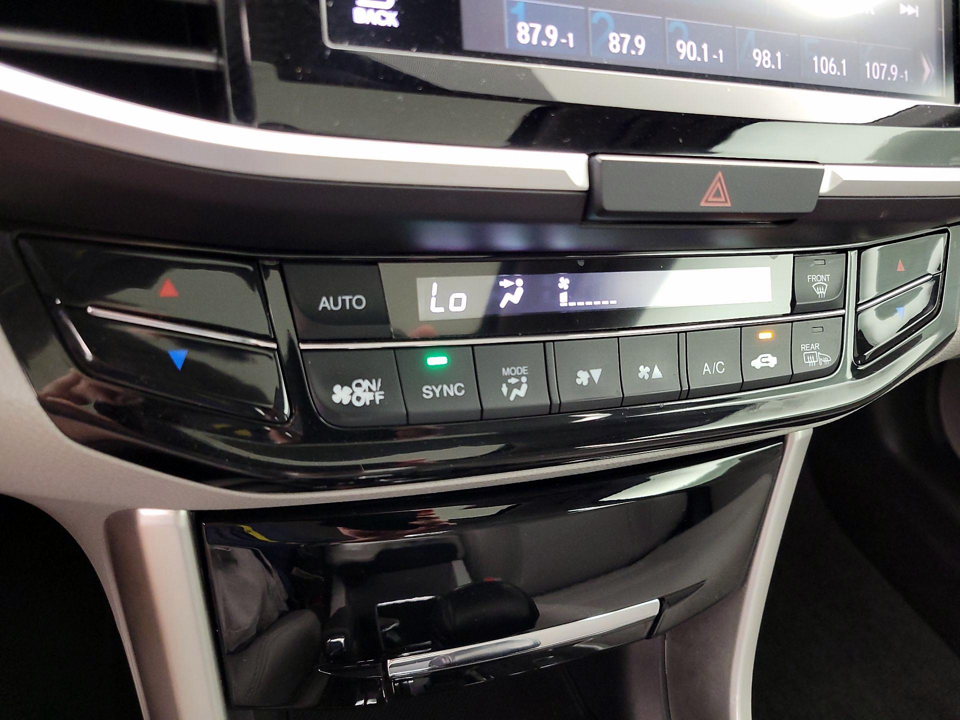 Thumbnail: 2016 Honda Accord - 16