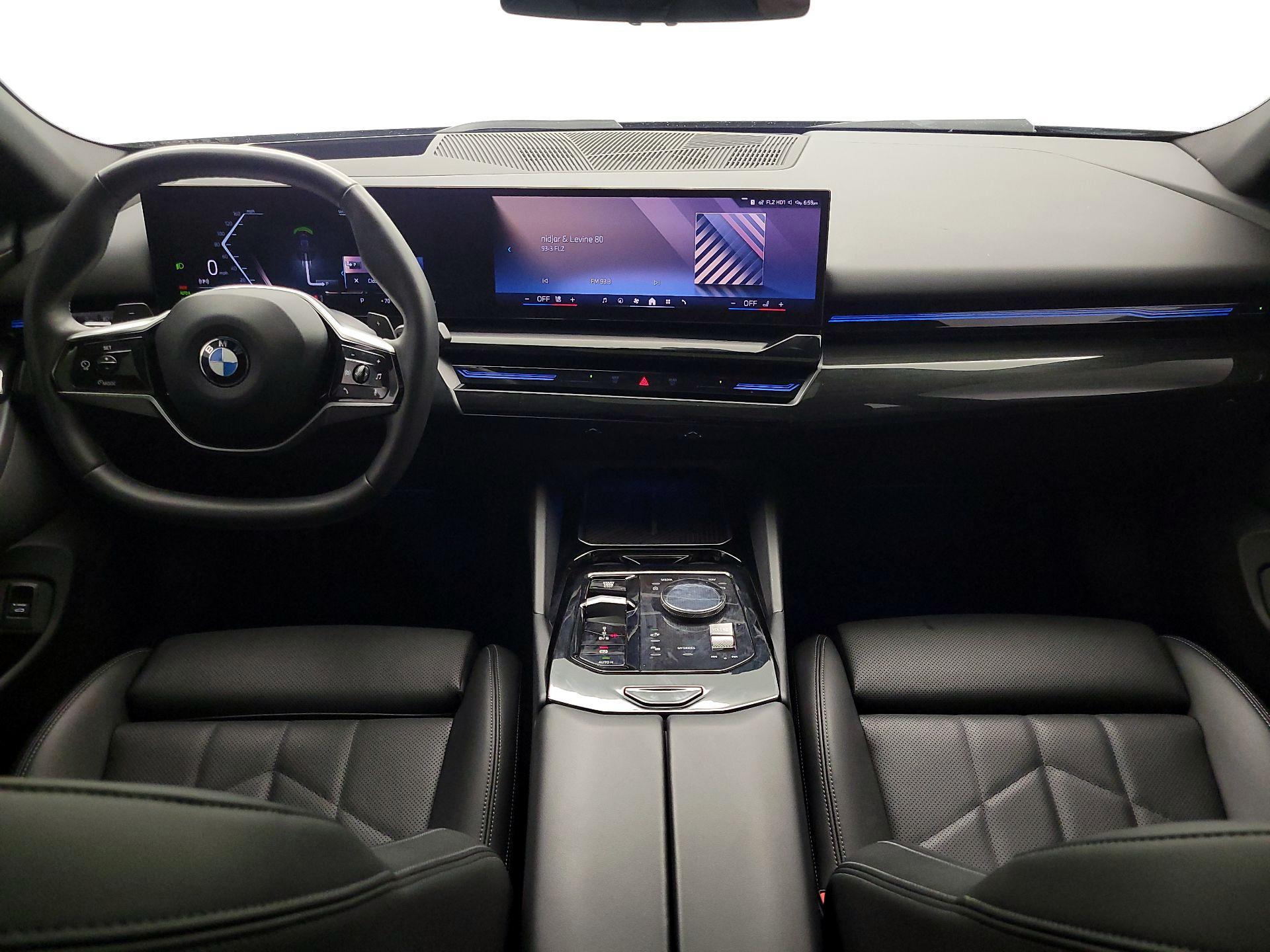 Thumbnail: 2025 BMW 5 Series - 9