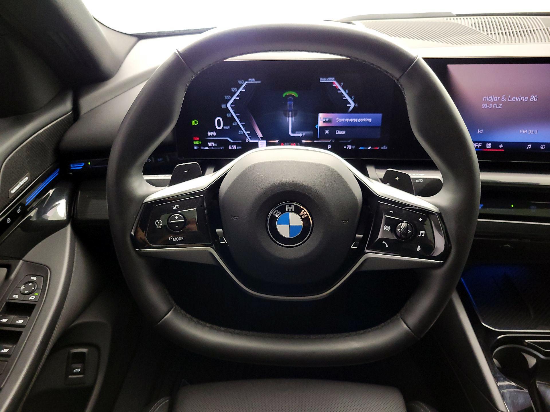 Thumbnail: 2025 BMW 5 Series - 10