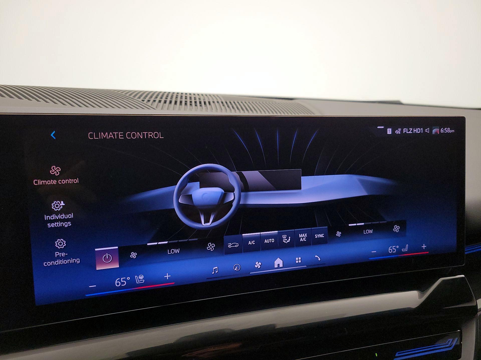 Thumbnail: 2025 BMW 5 Series - 17