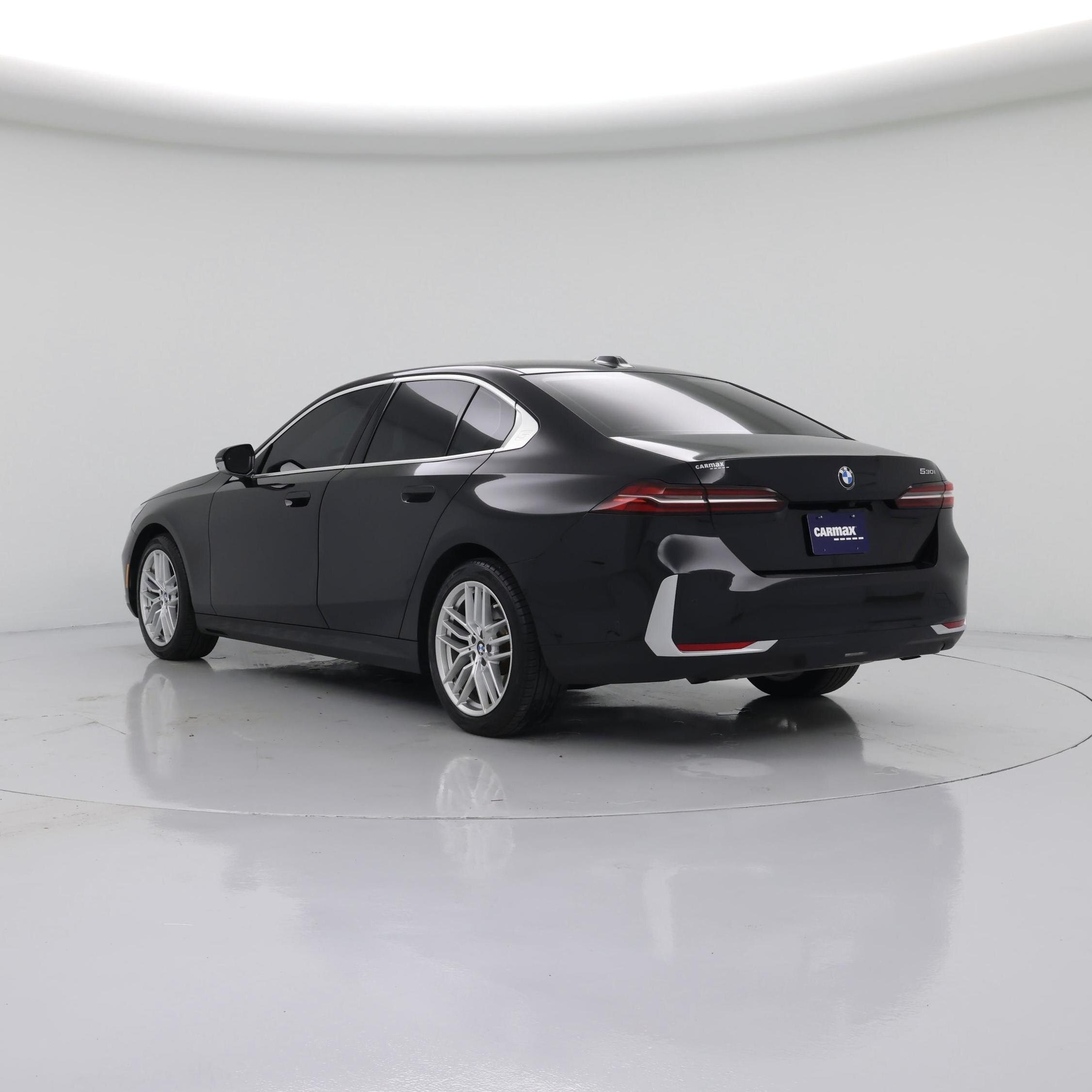 Thumbnail: 2025 BMW 5 Series - 2