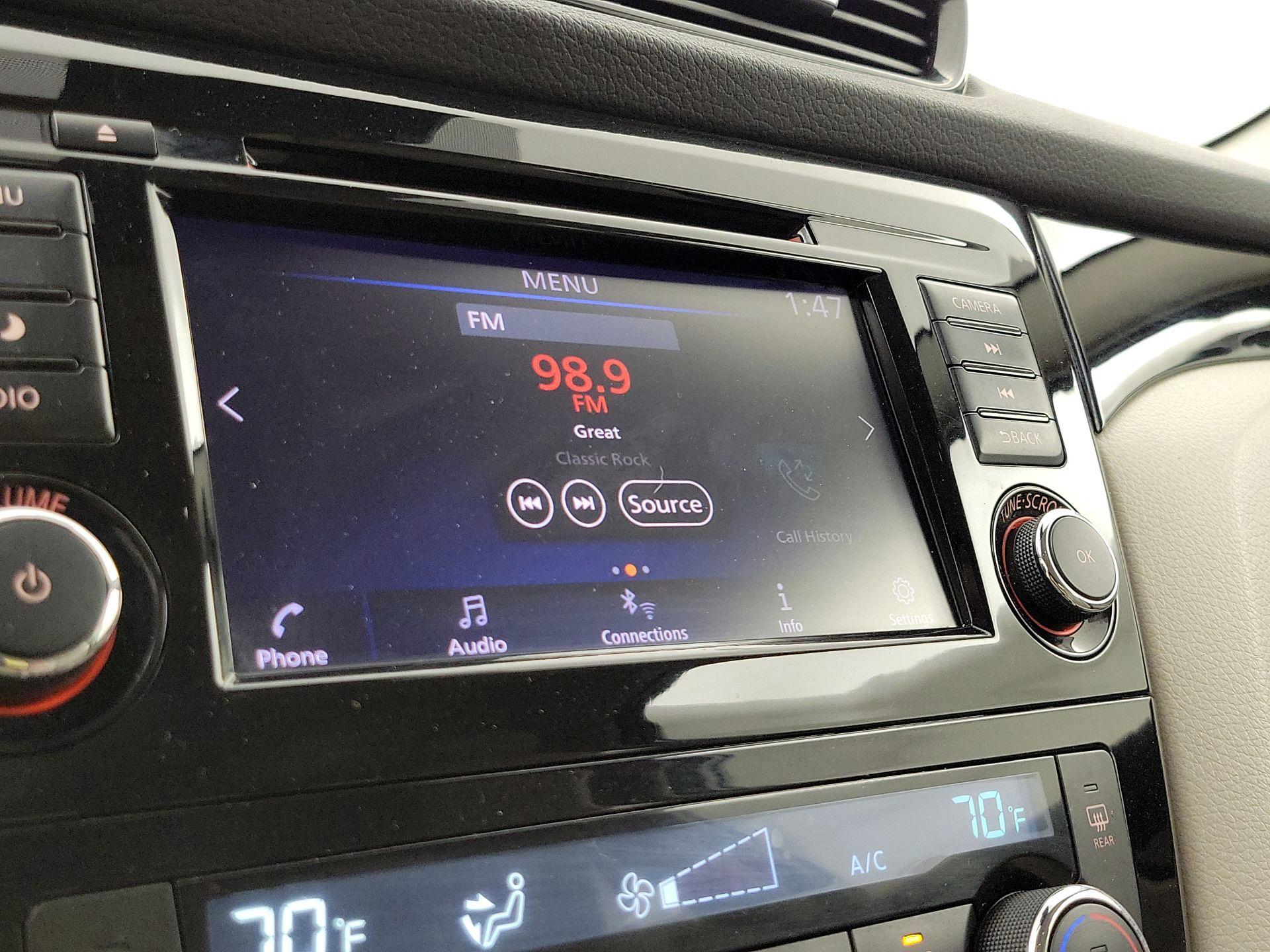 Thumbnail: 2021 Nissan Rogue Sport - 15