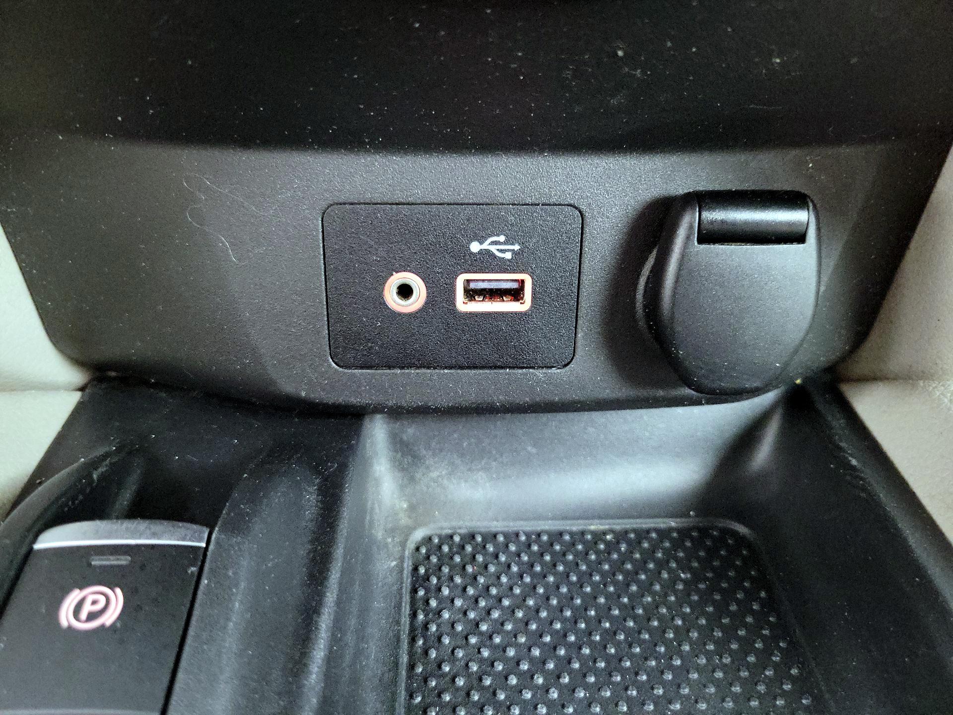 Thumbnail: 2021 Nissan Rogue Sport - 18