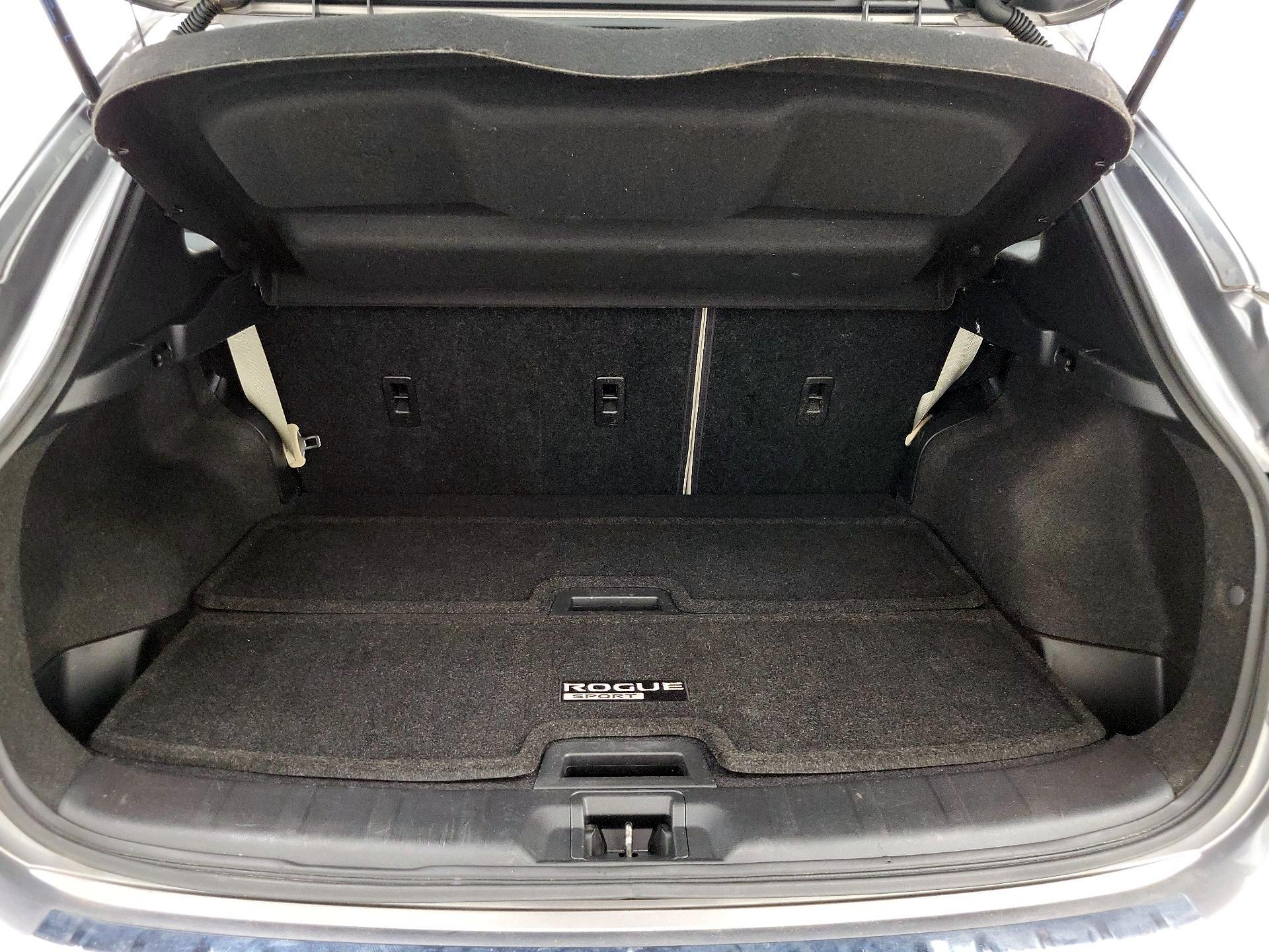 Thumbnail: 2021 Nissan Rogue Sport - 20