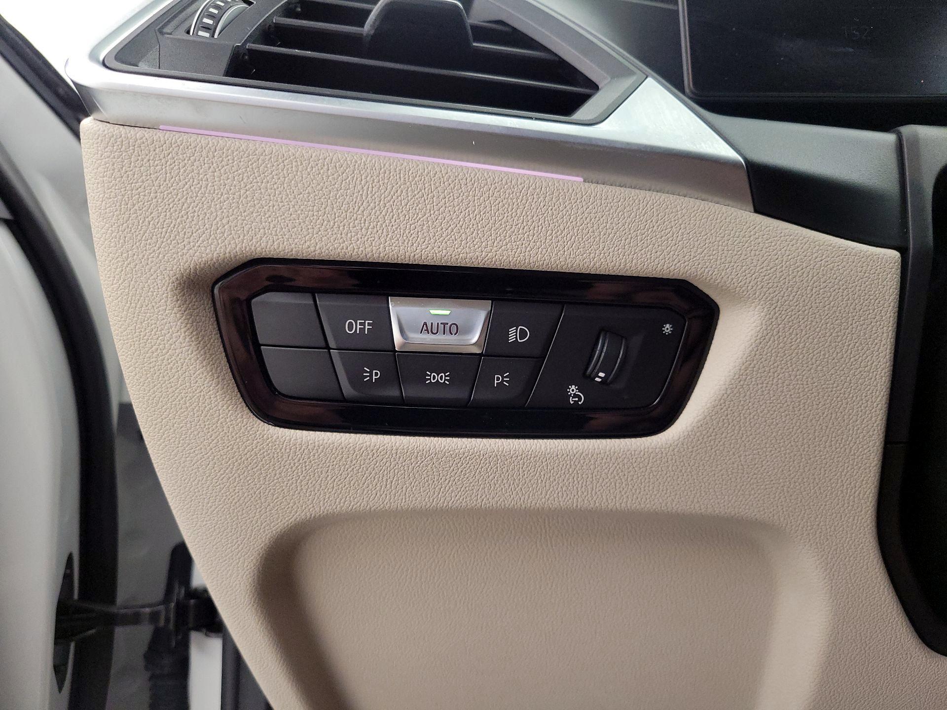 Thumbnail: 2024 BMW 3 Series - 13