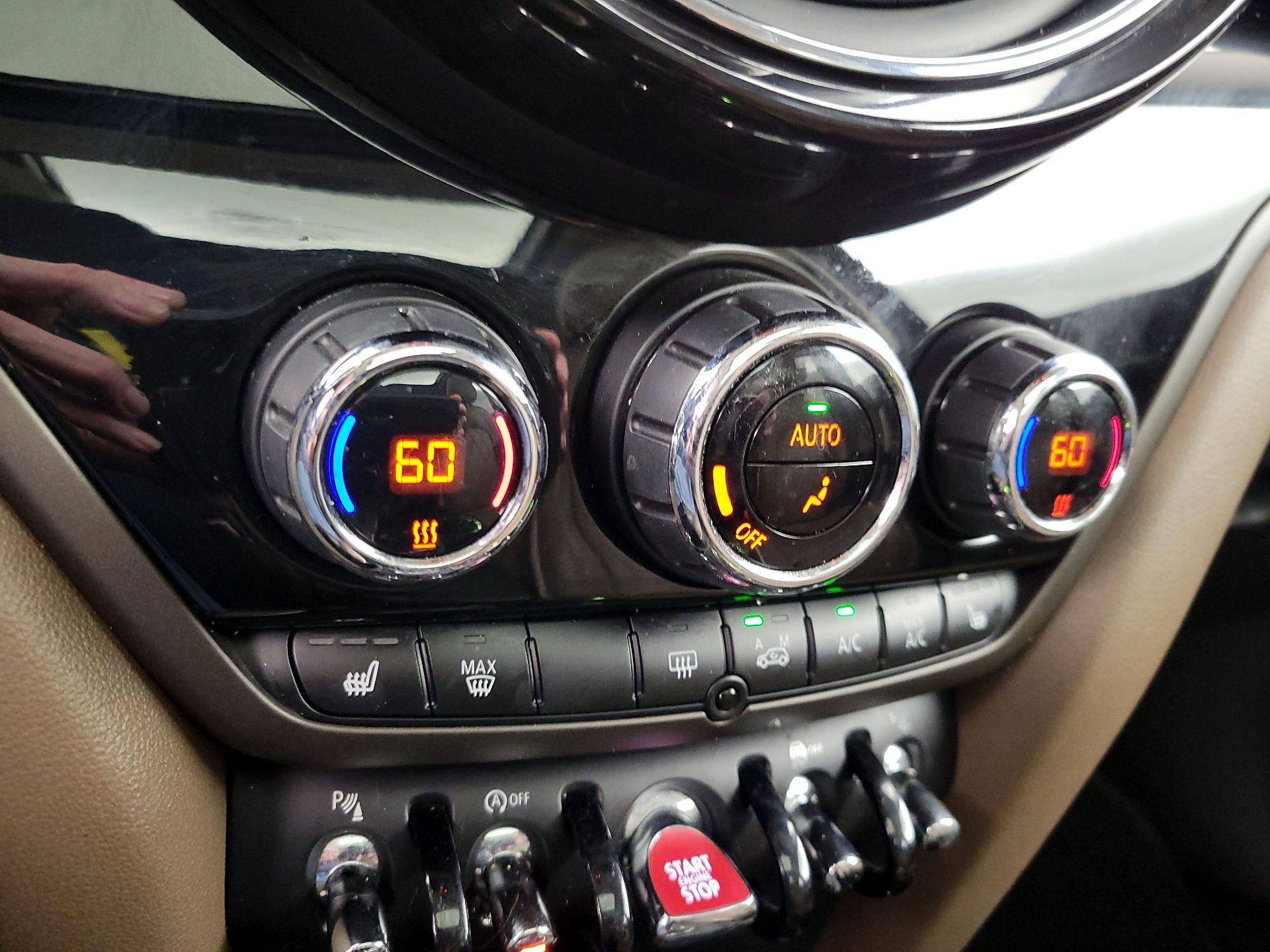 Thumbnail: 2017 MINI Cooper Countryman - 17