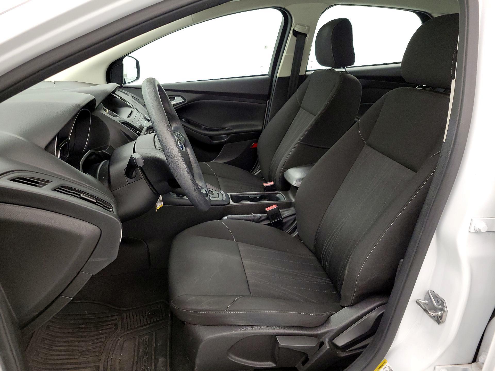 Thumbnail: 2016 Ford Focus - 11