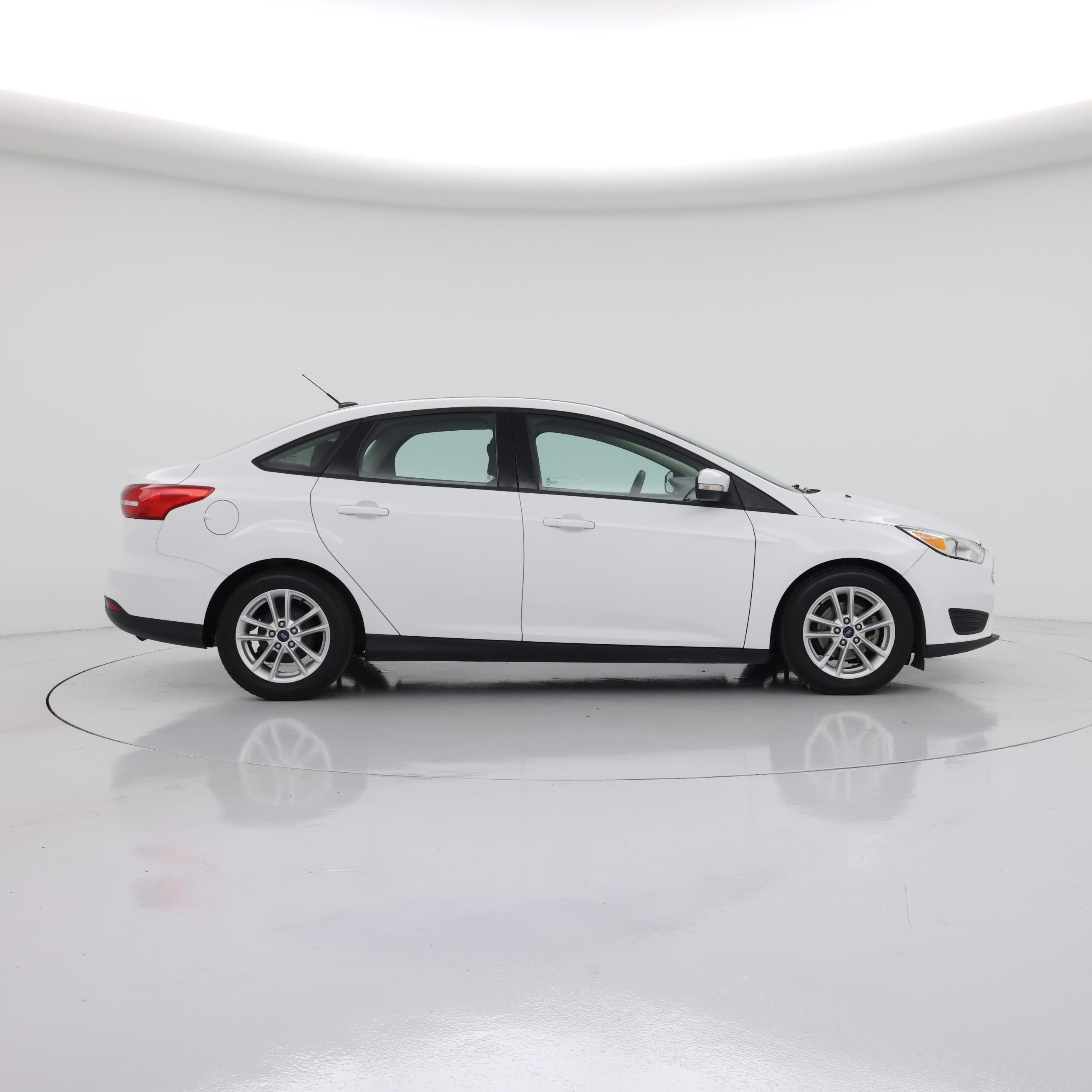 Thumbnail: 2016 Ford Focus - 7