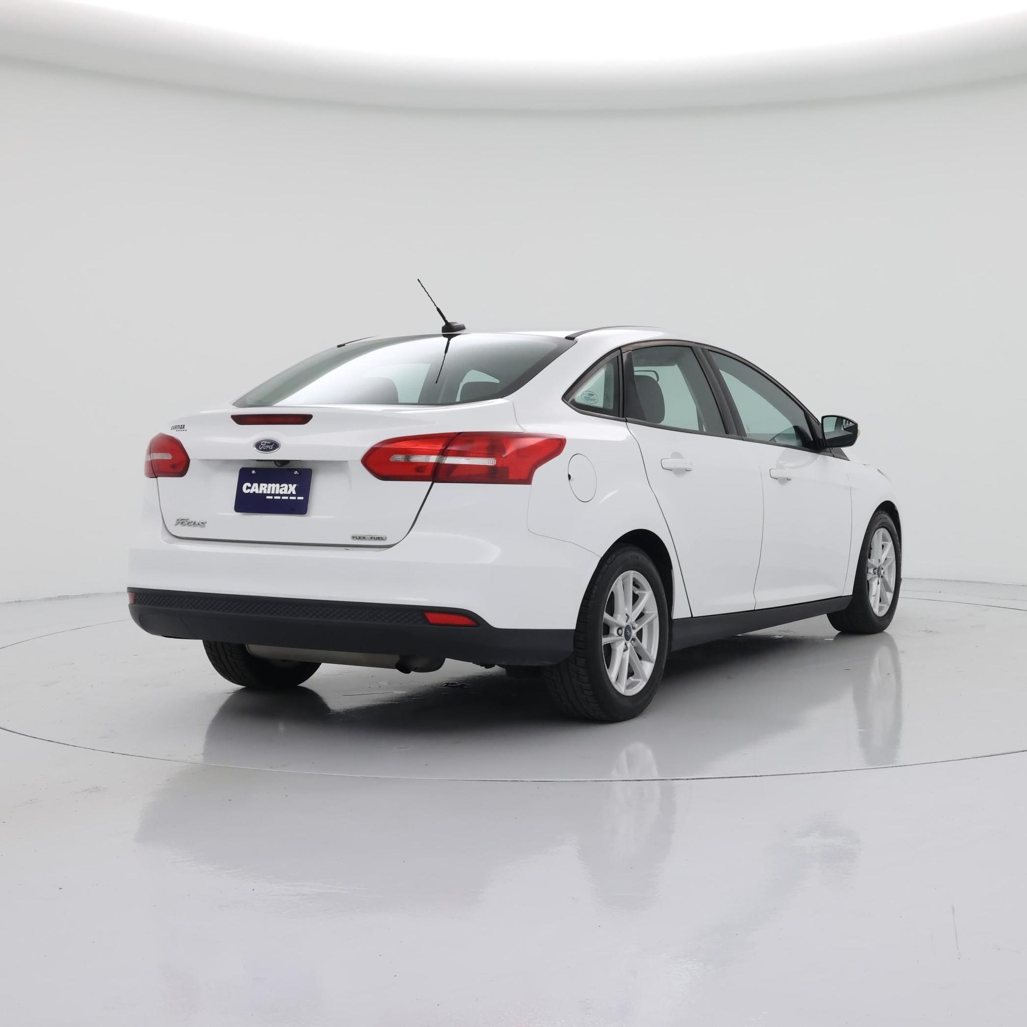 Thumbnail: 2016 Ford Focus - 8