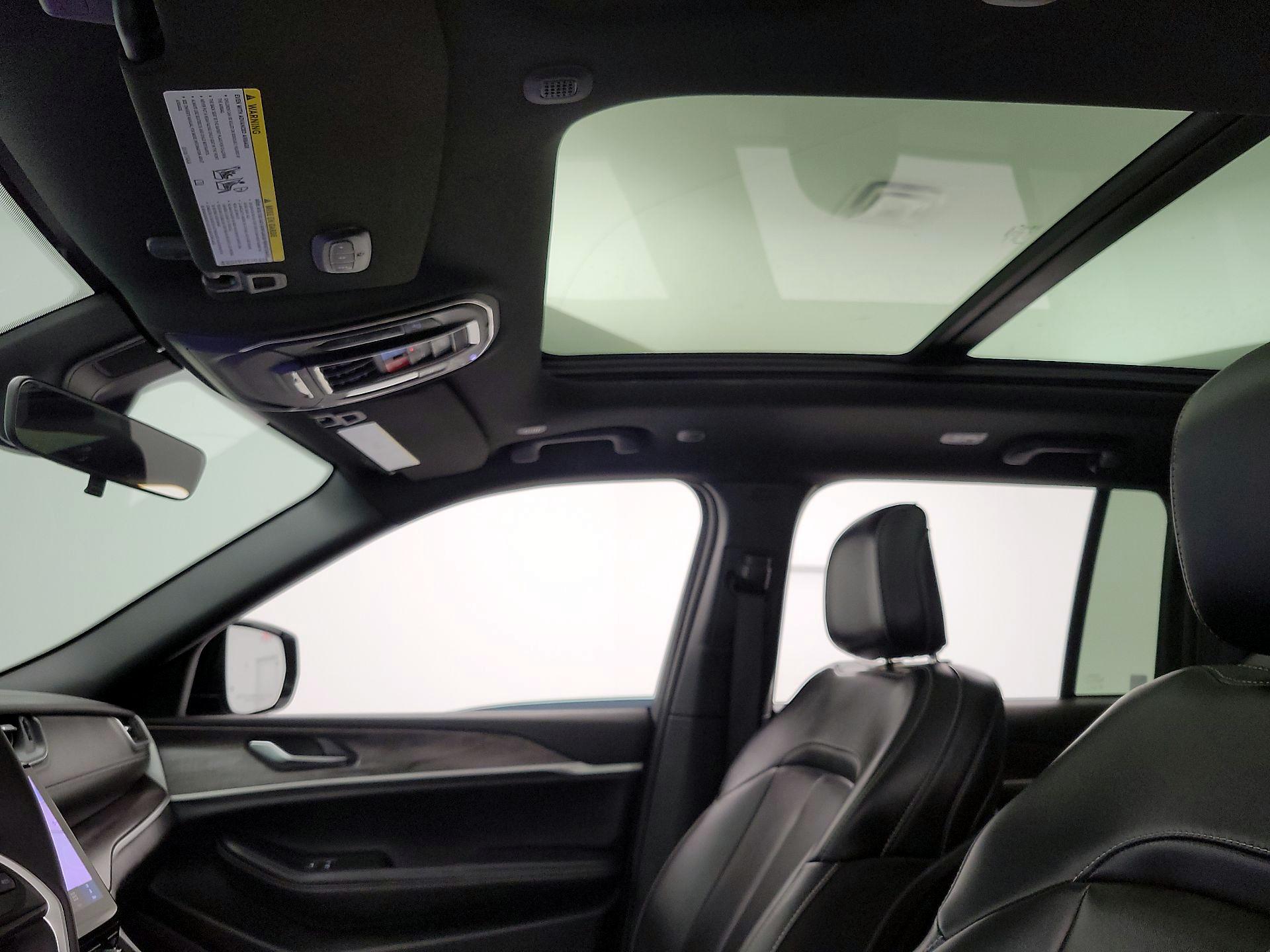 Thumbnail: 2025 Jeep Grand Cherokee - 20