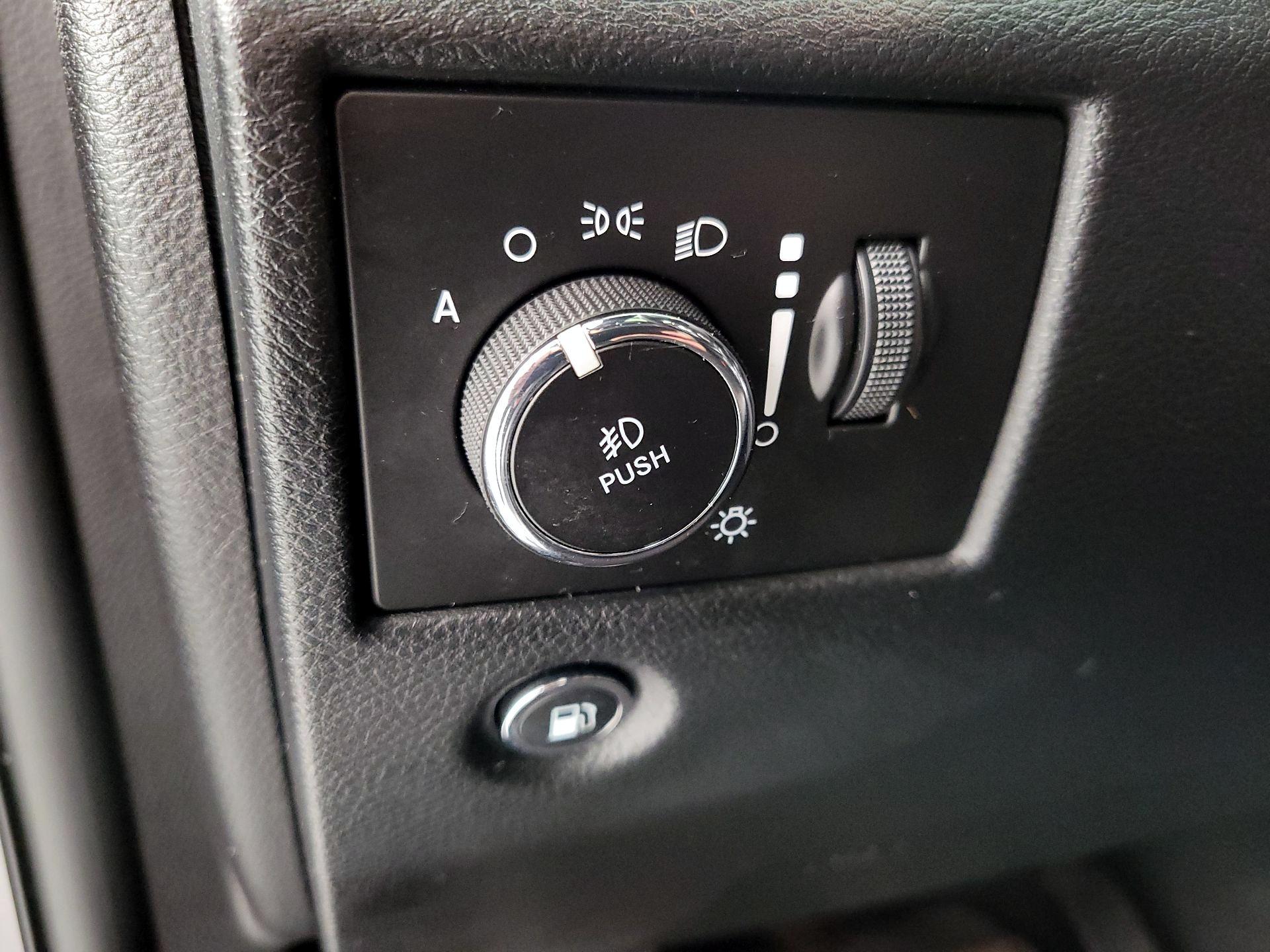 Thumbnail: 2019 Jeep Grand Cherokee - 13