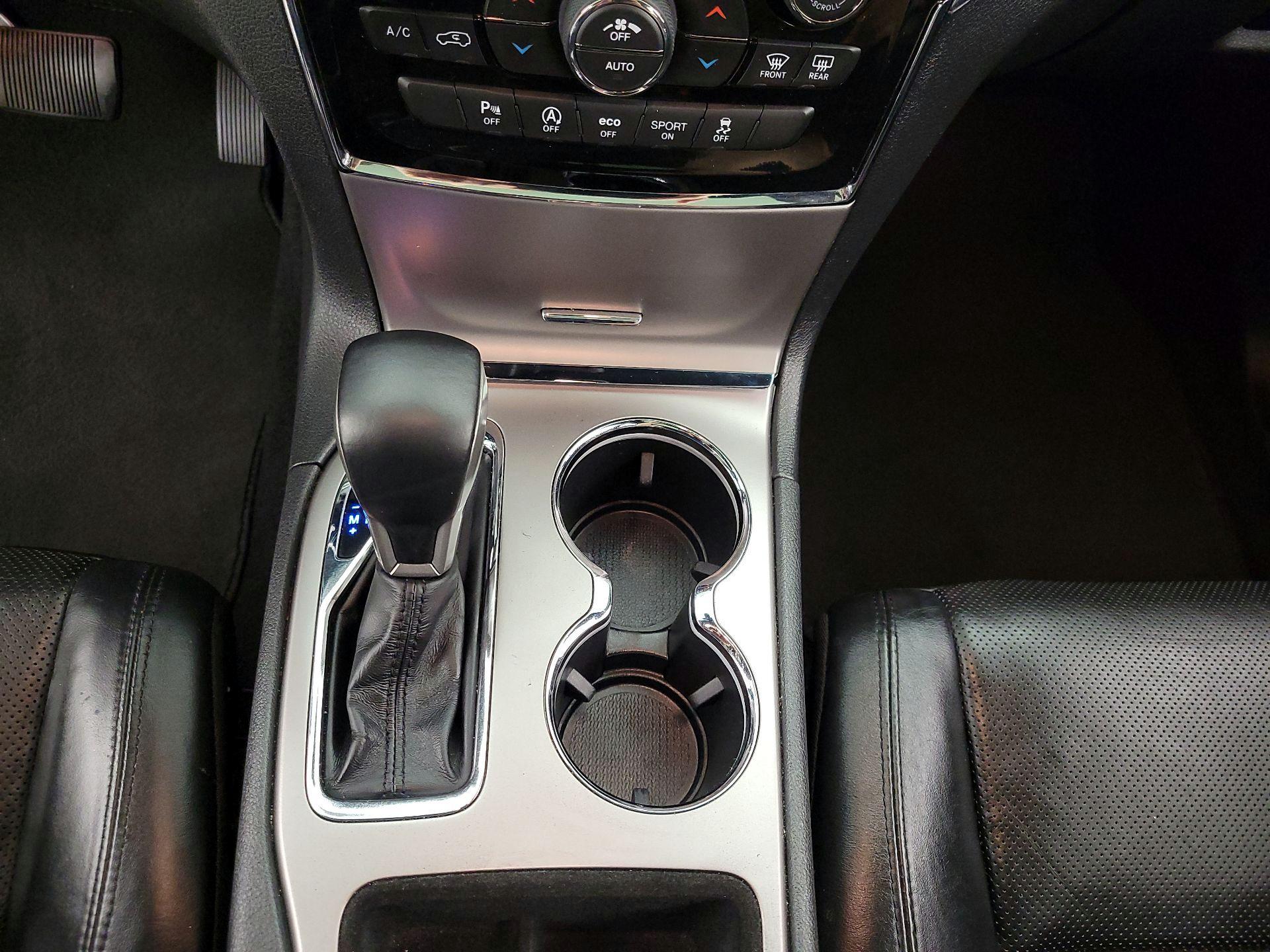 Thumbnail: 2019 Jeep Grand Cherokee - 18