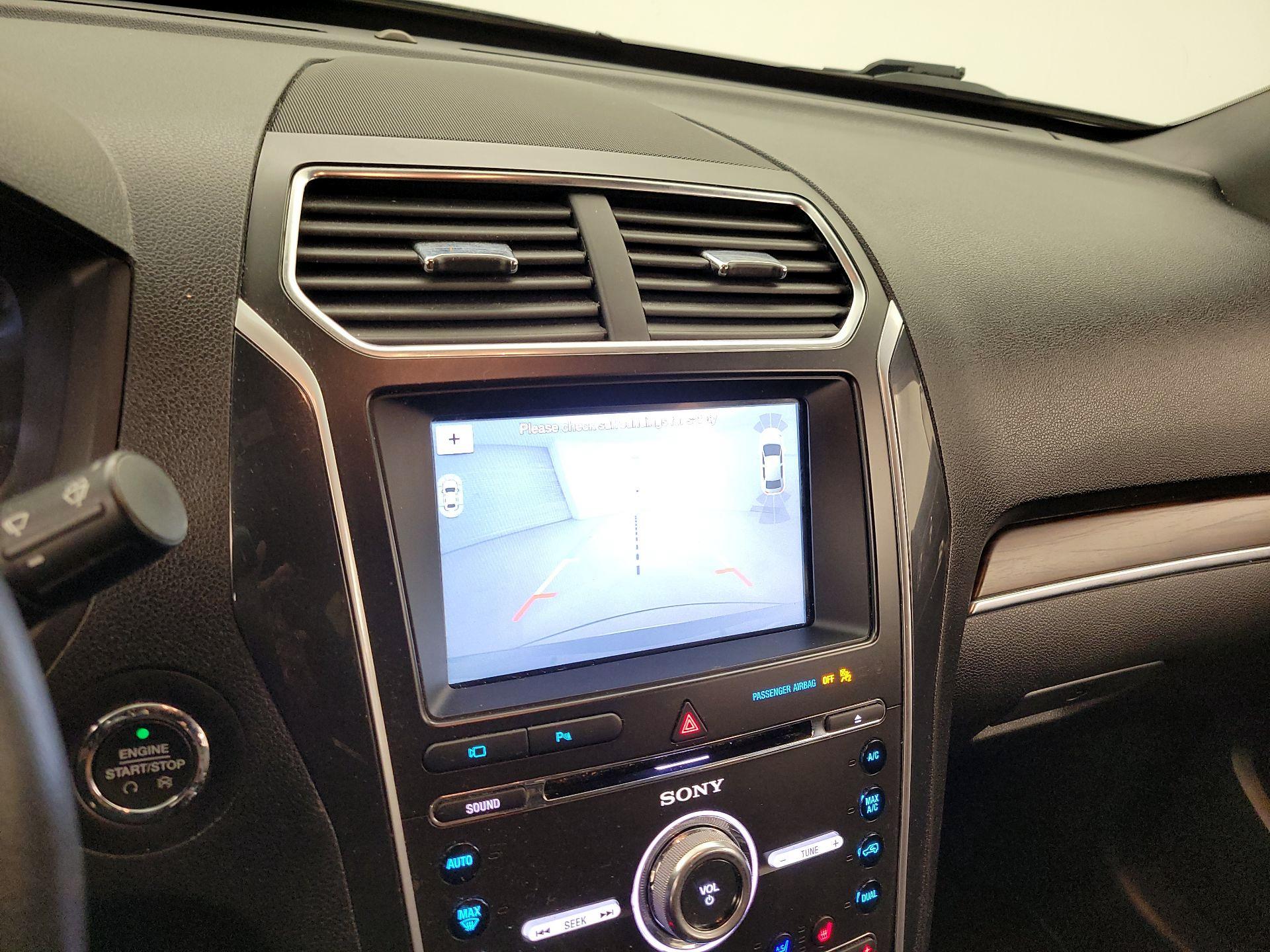 Thumbnail: 2017 Ford Explorer - 15