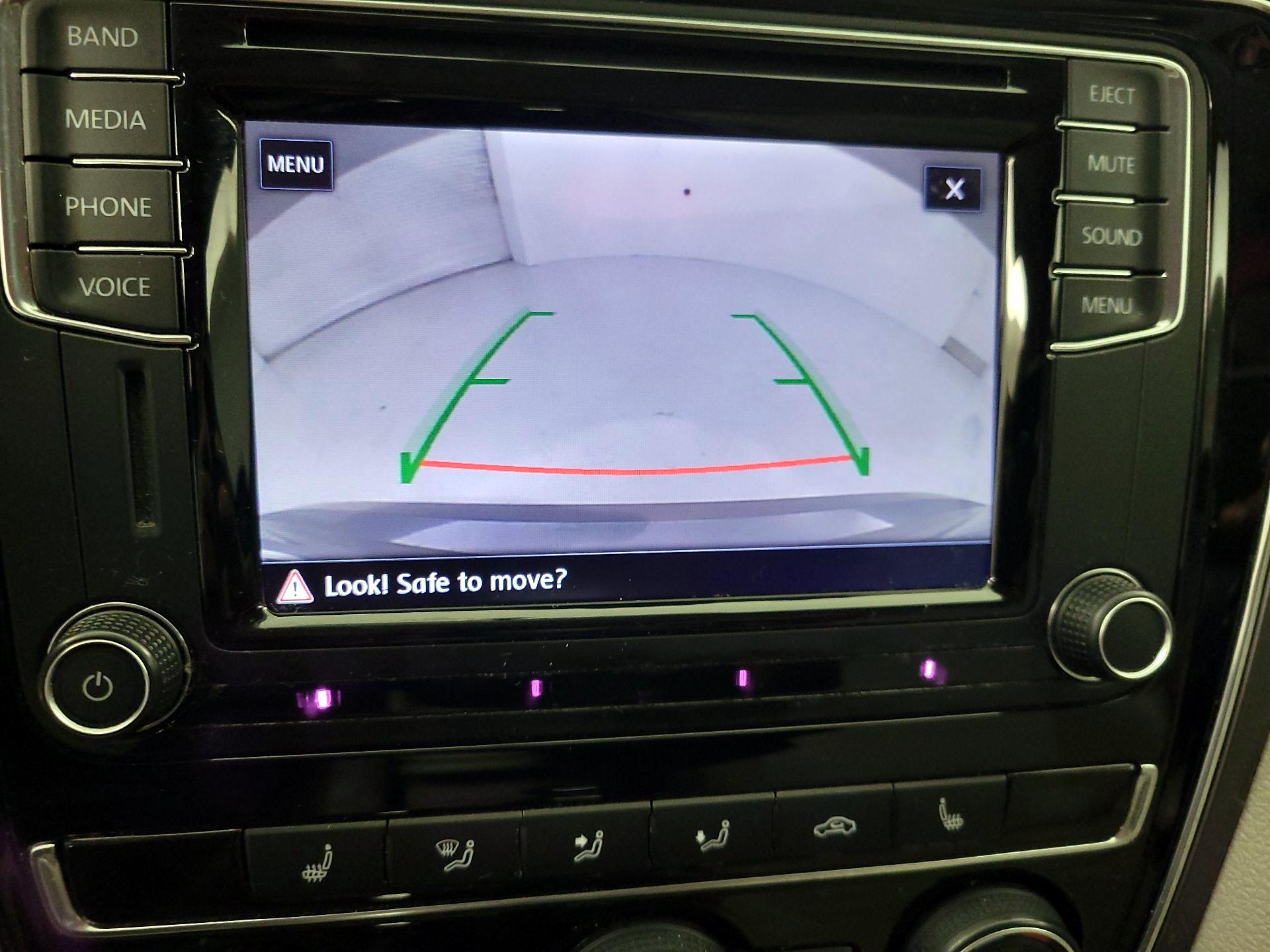 Thumbnail: 2017 Volkswagen Passat - 14