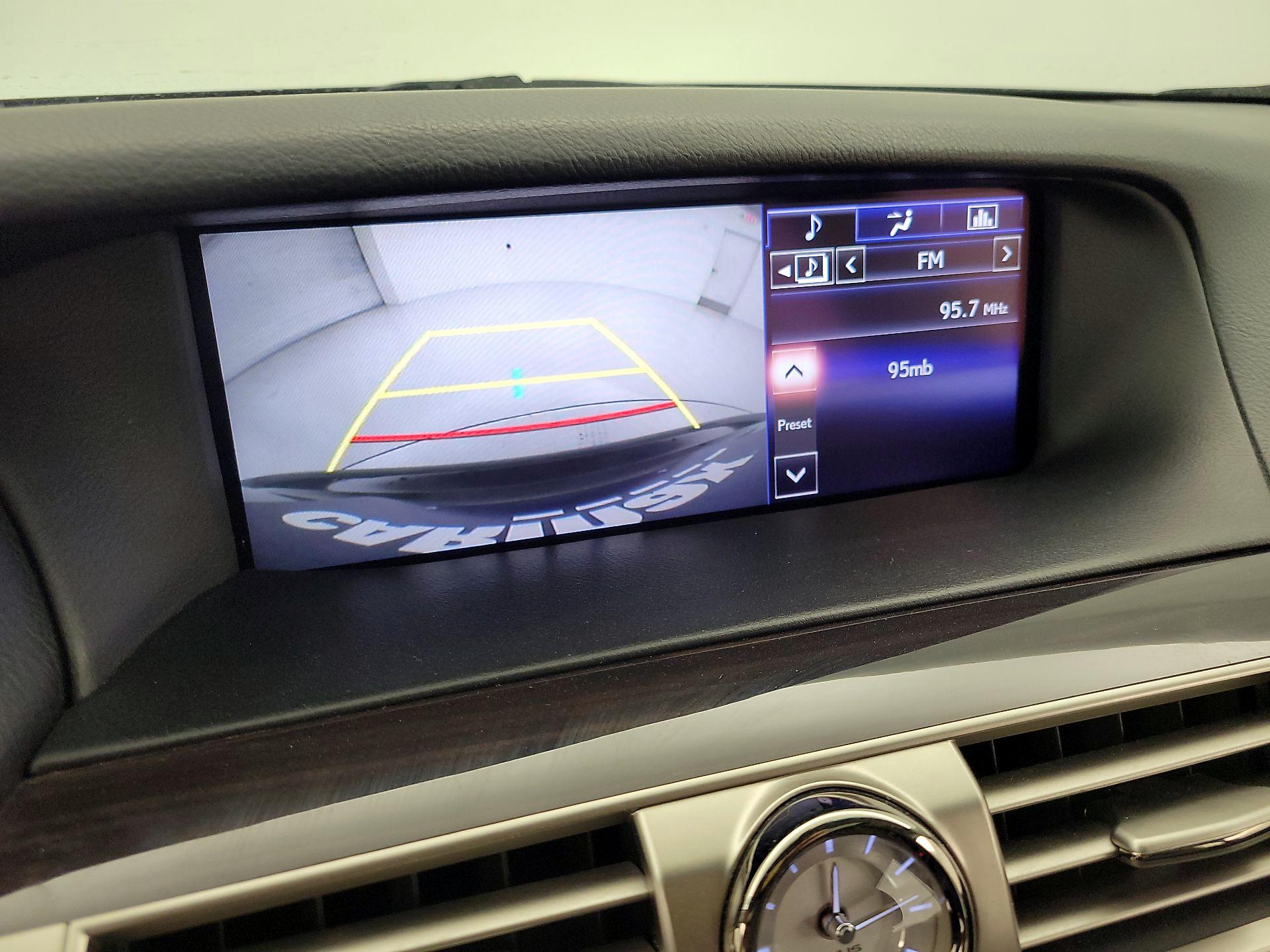 Thumbnail: 2015 Lexus LS - 15