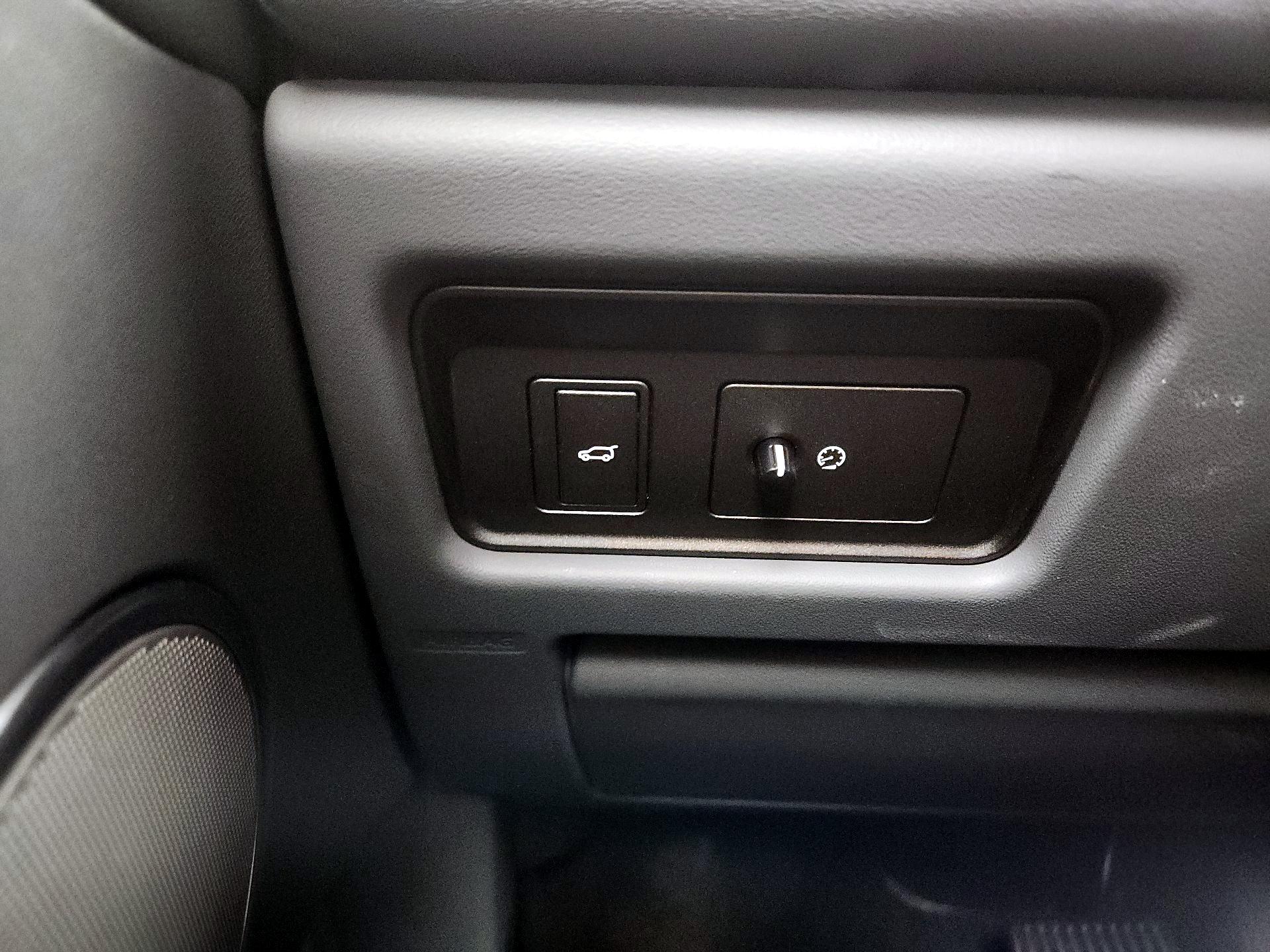 Thumbnail: 2018 Land Rover Range Rover Evoque - 13