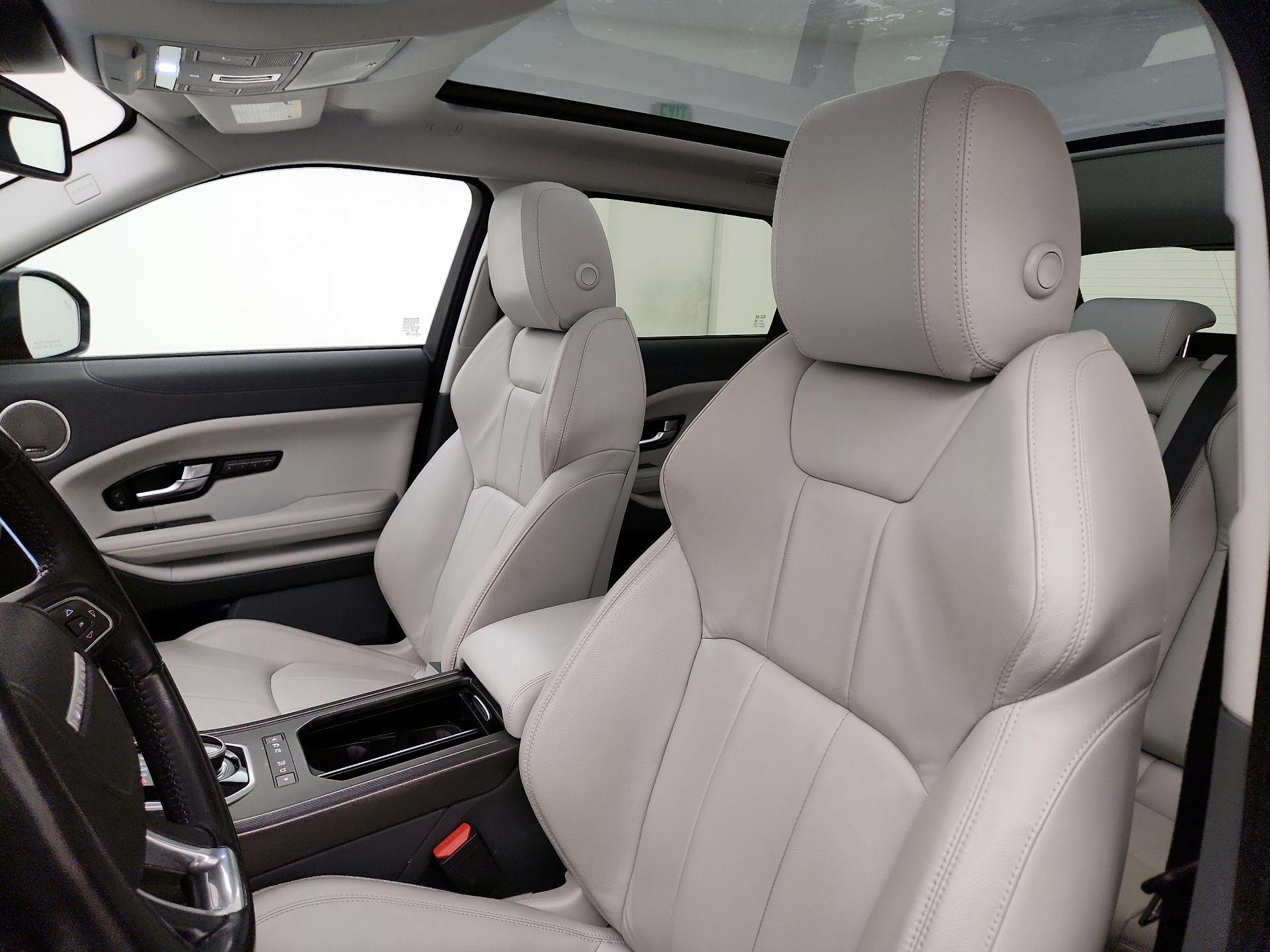 Thumbnail: 2018 Land Rover Range Rover Evoque - 19