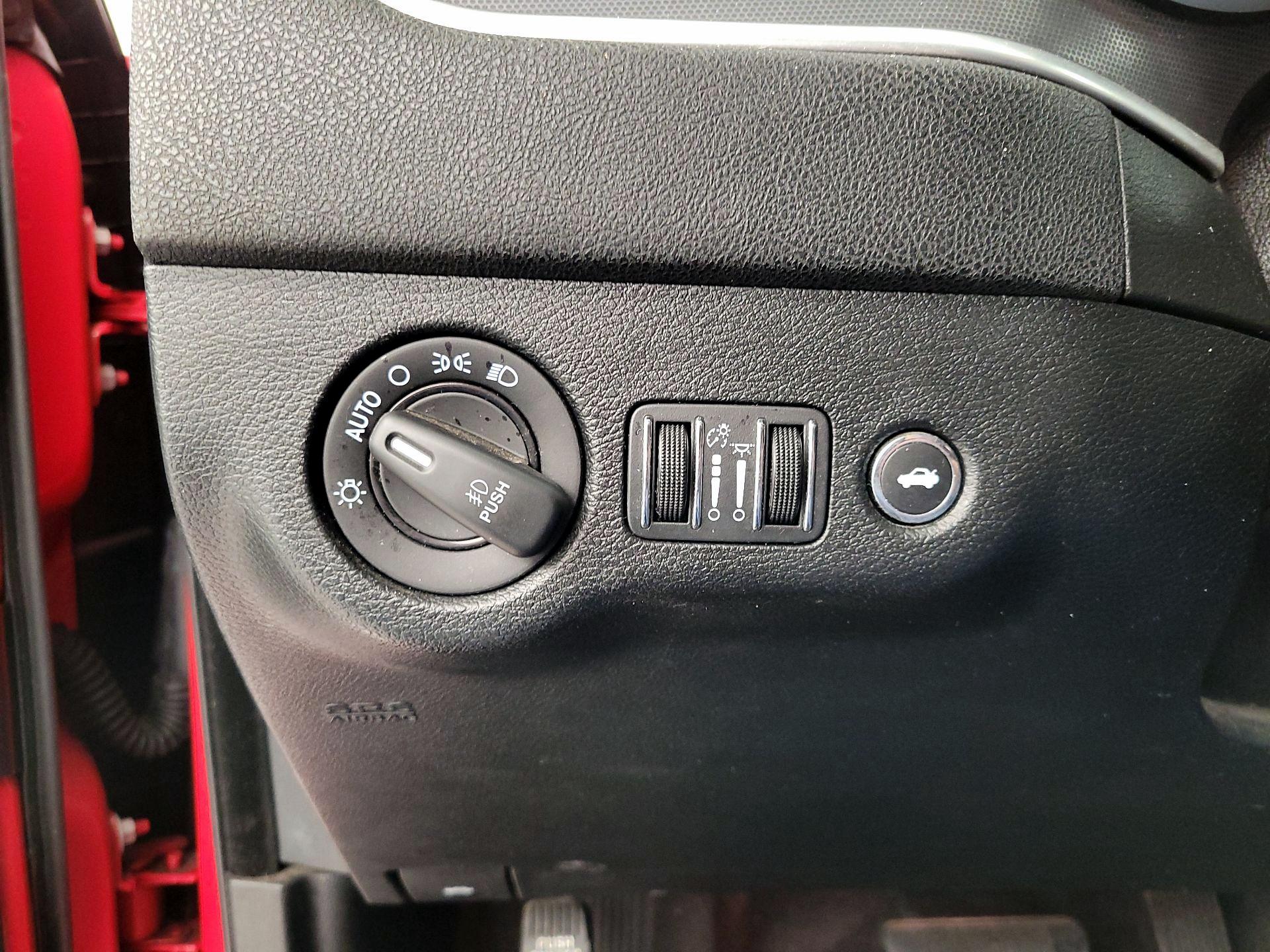 Thumbnail: 2018 Dodge Charger - 13