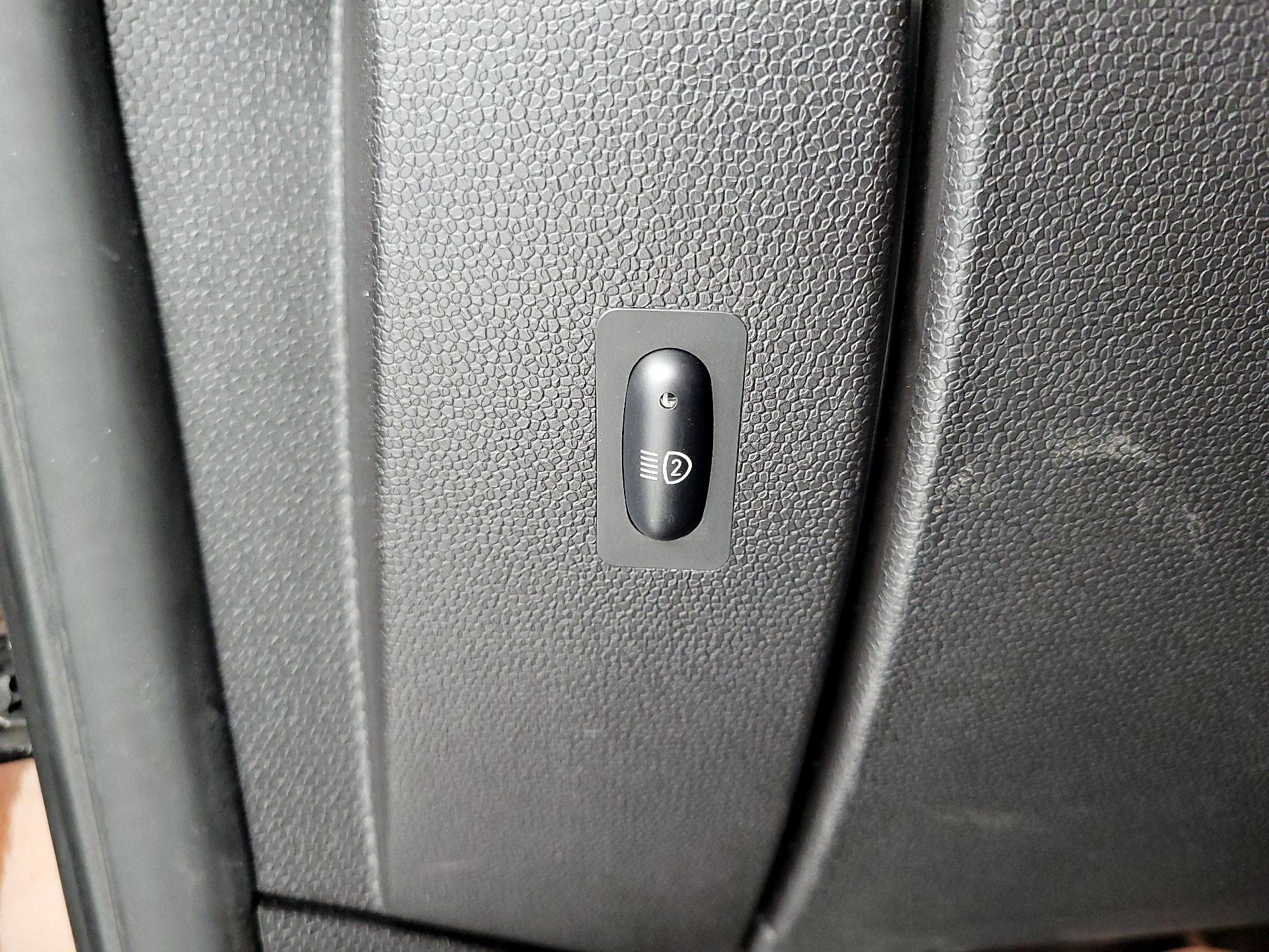 Thumbnail: 2016 MINI Cooper Countryman - 13