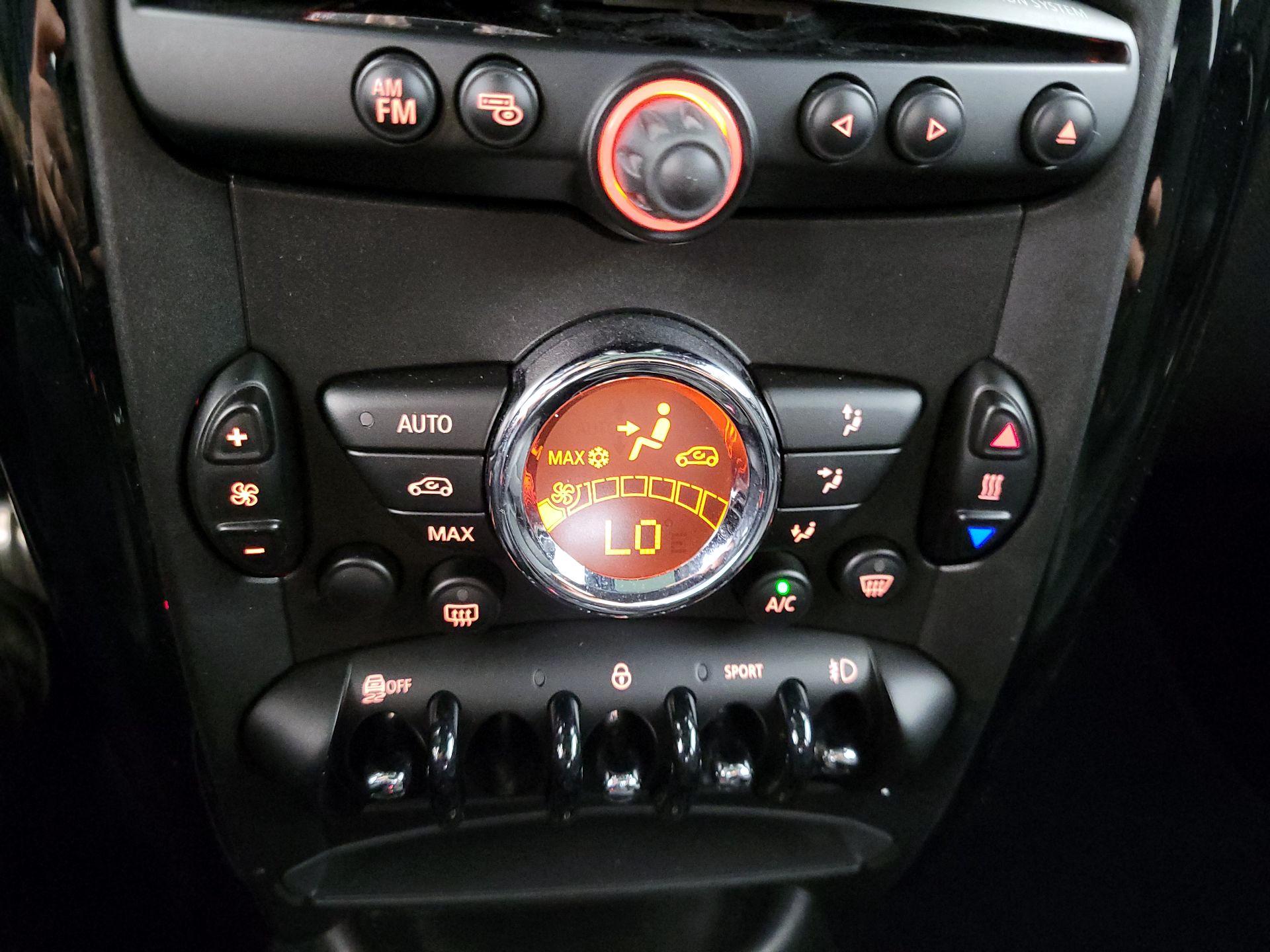 Thumbnail: 2016 MINI Cooper Countryman - 15