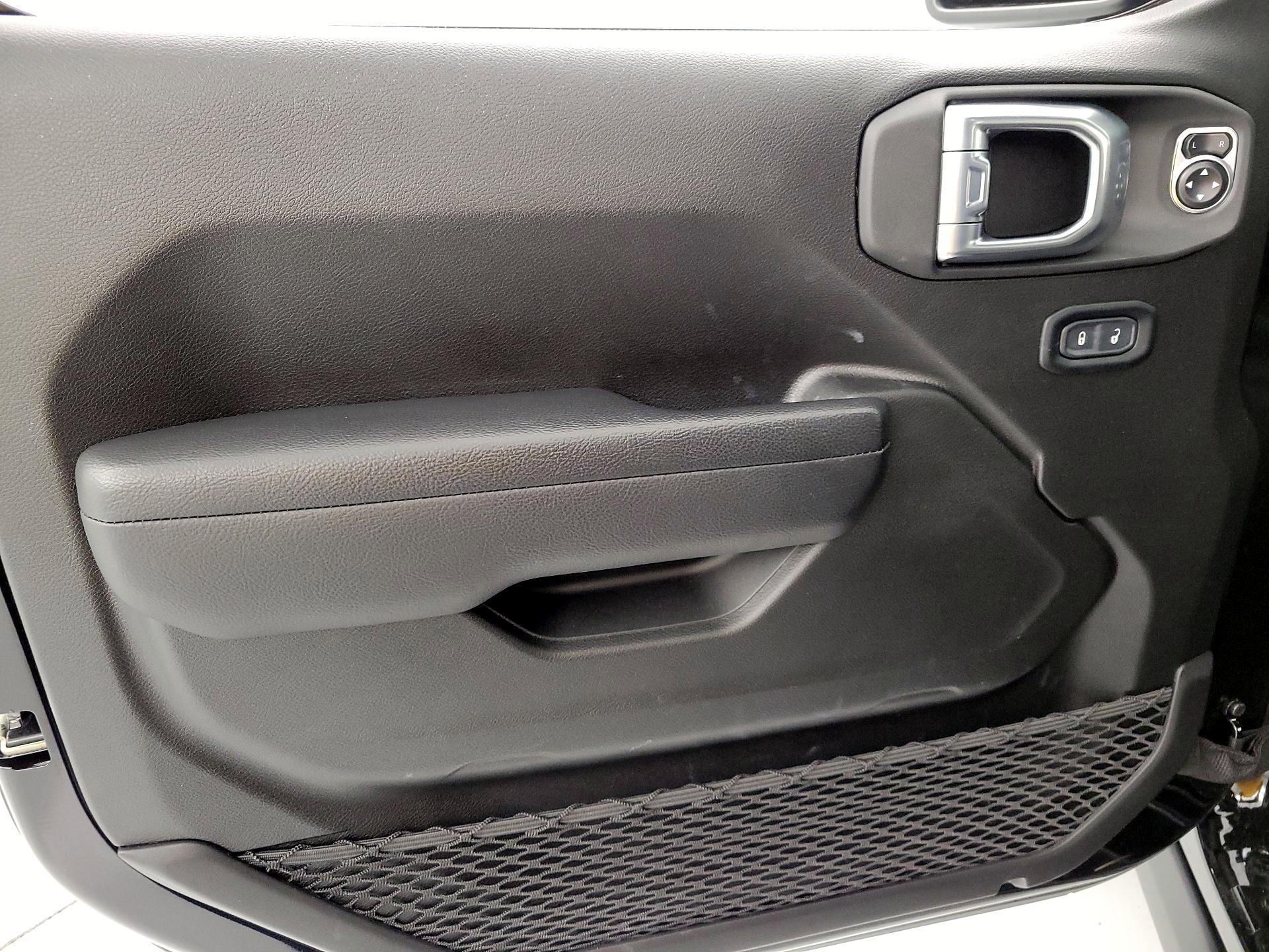 Thumbnail: 2024 Jeep Gladiator - 12