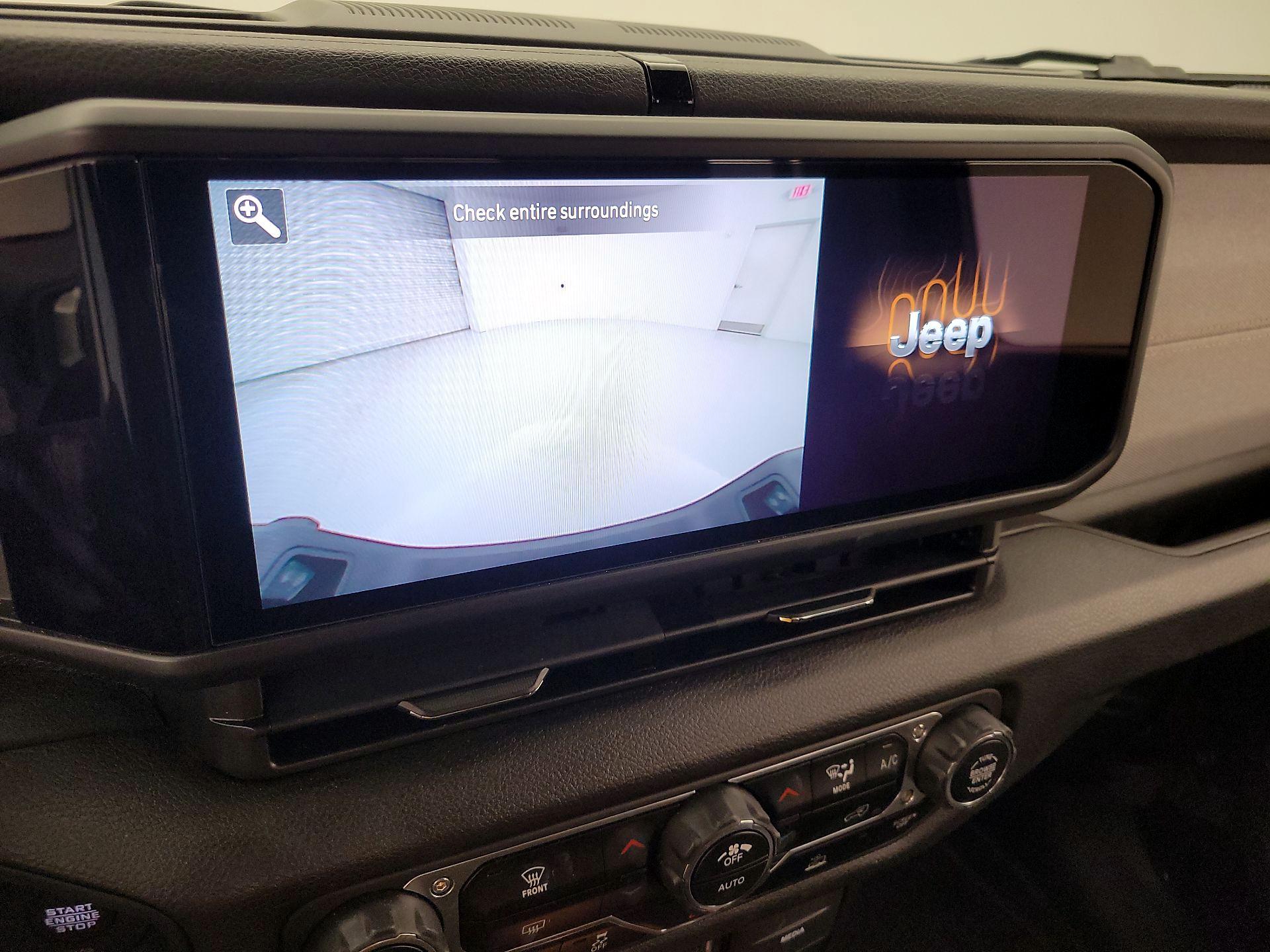 Thumbnail: 2024 Jeep Gladiator - 14