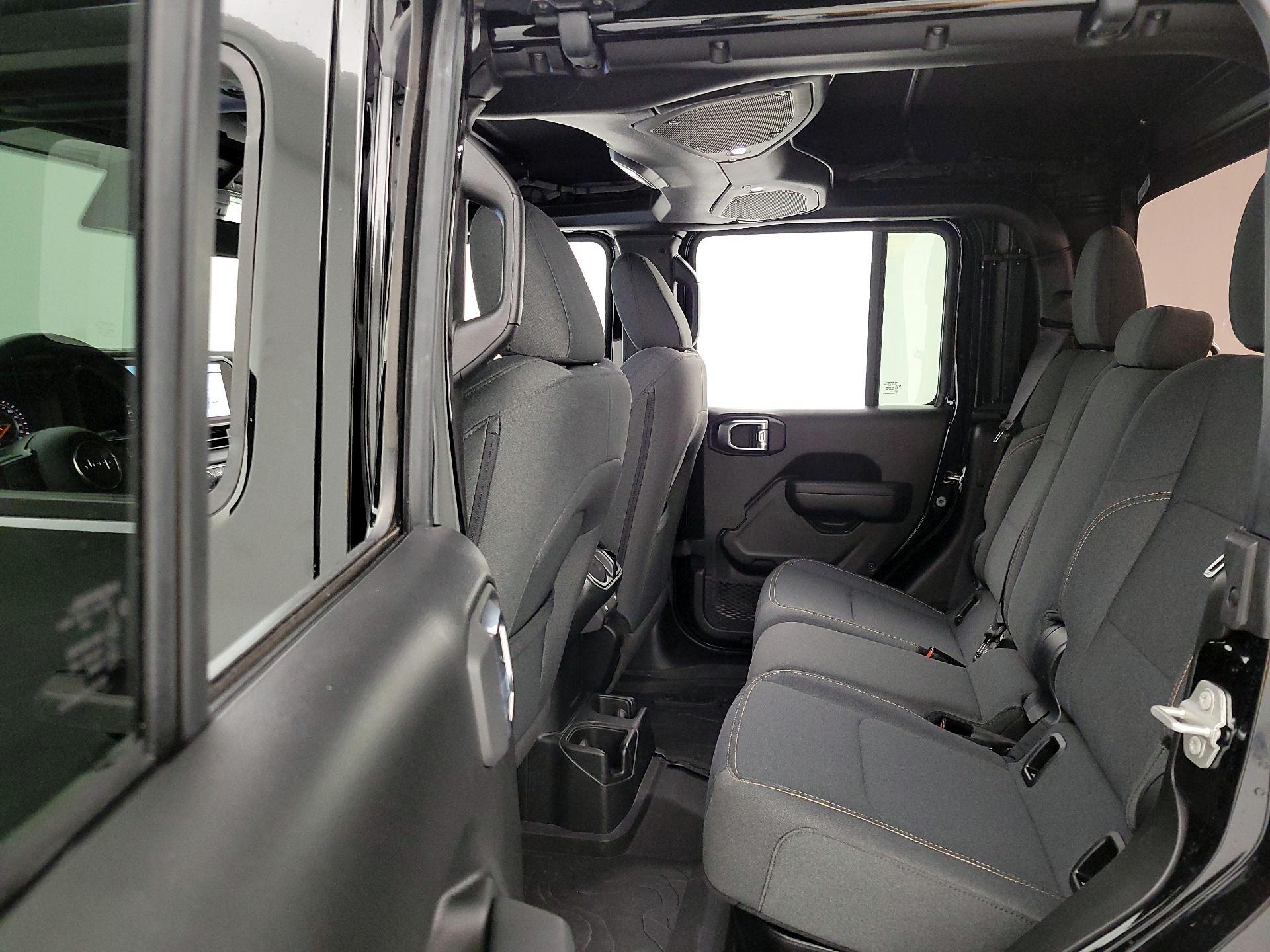 Thumbnail: 2024 Jeep Gladiator - 19