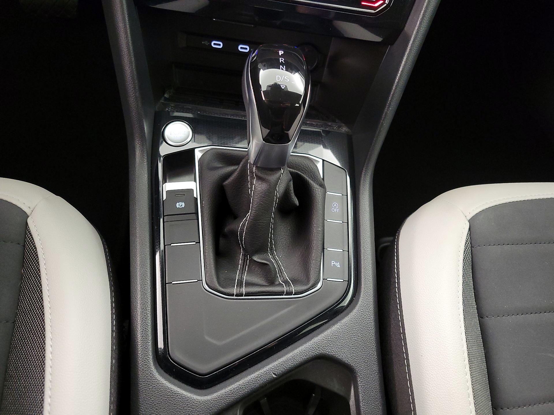 Thumbnail: 2025 Volkswagen Taos - 17