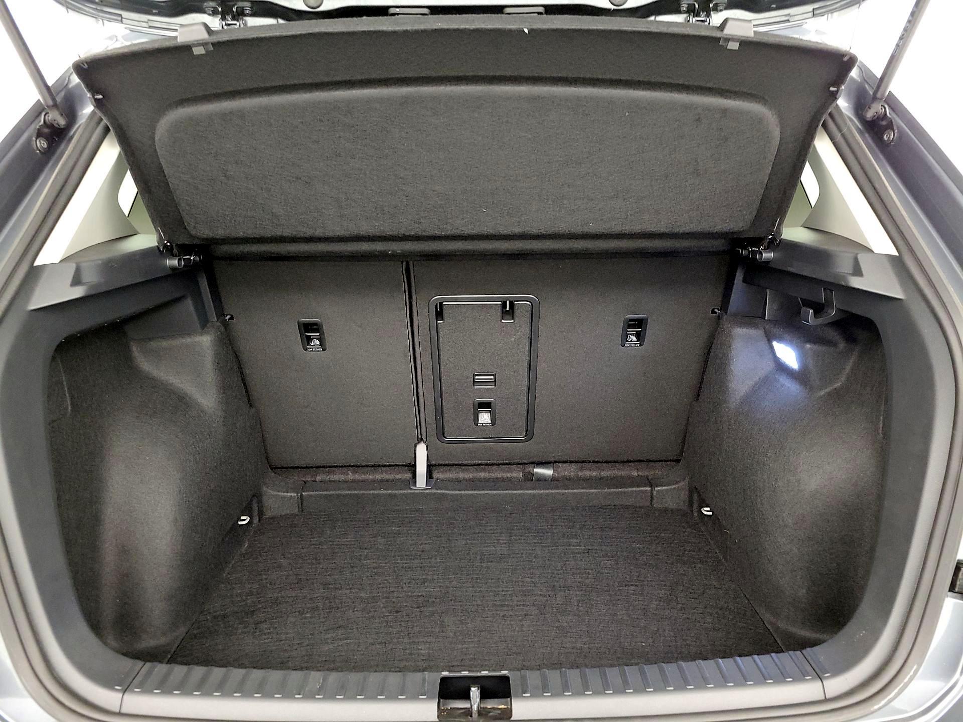 Thumbnail: 2025 Volkswagen Taos - 20