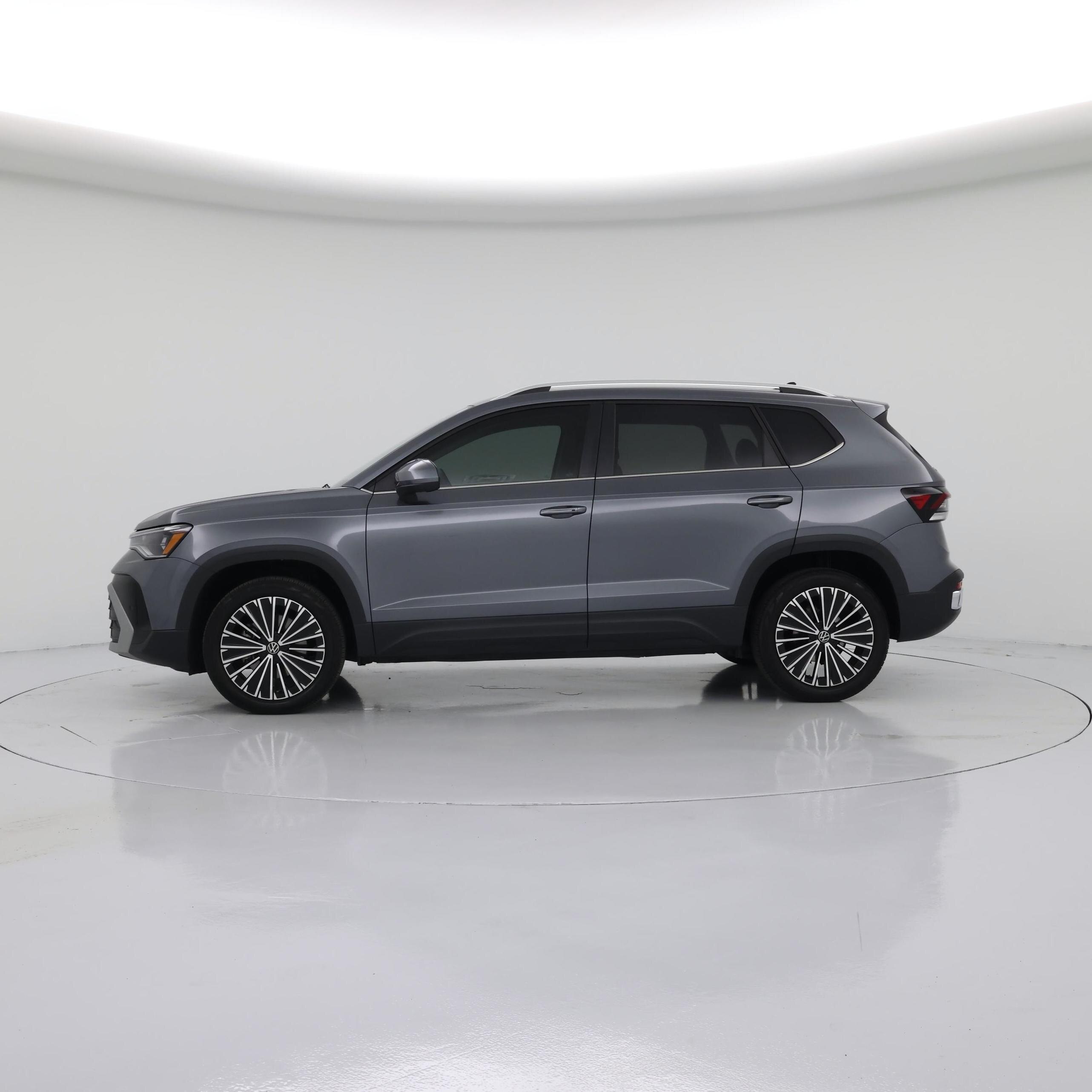 Thumbnail: 2025 Volkswagen Taos - 3