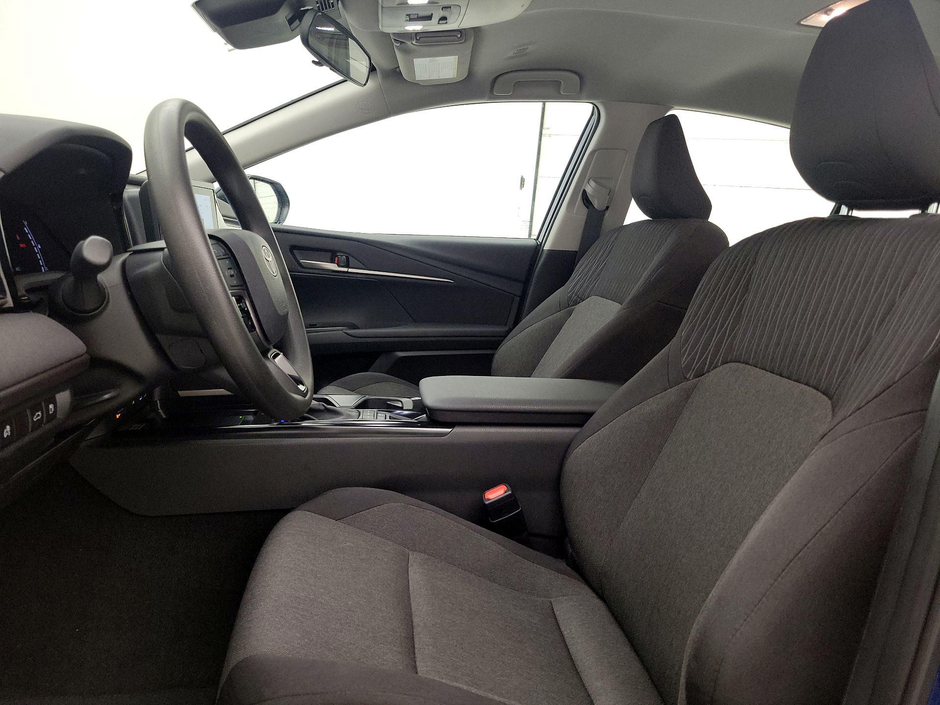 Thumbnail: 2025 Toyota Camry - 11