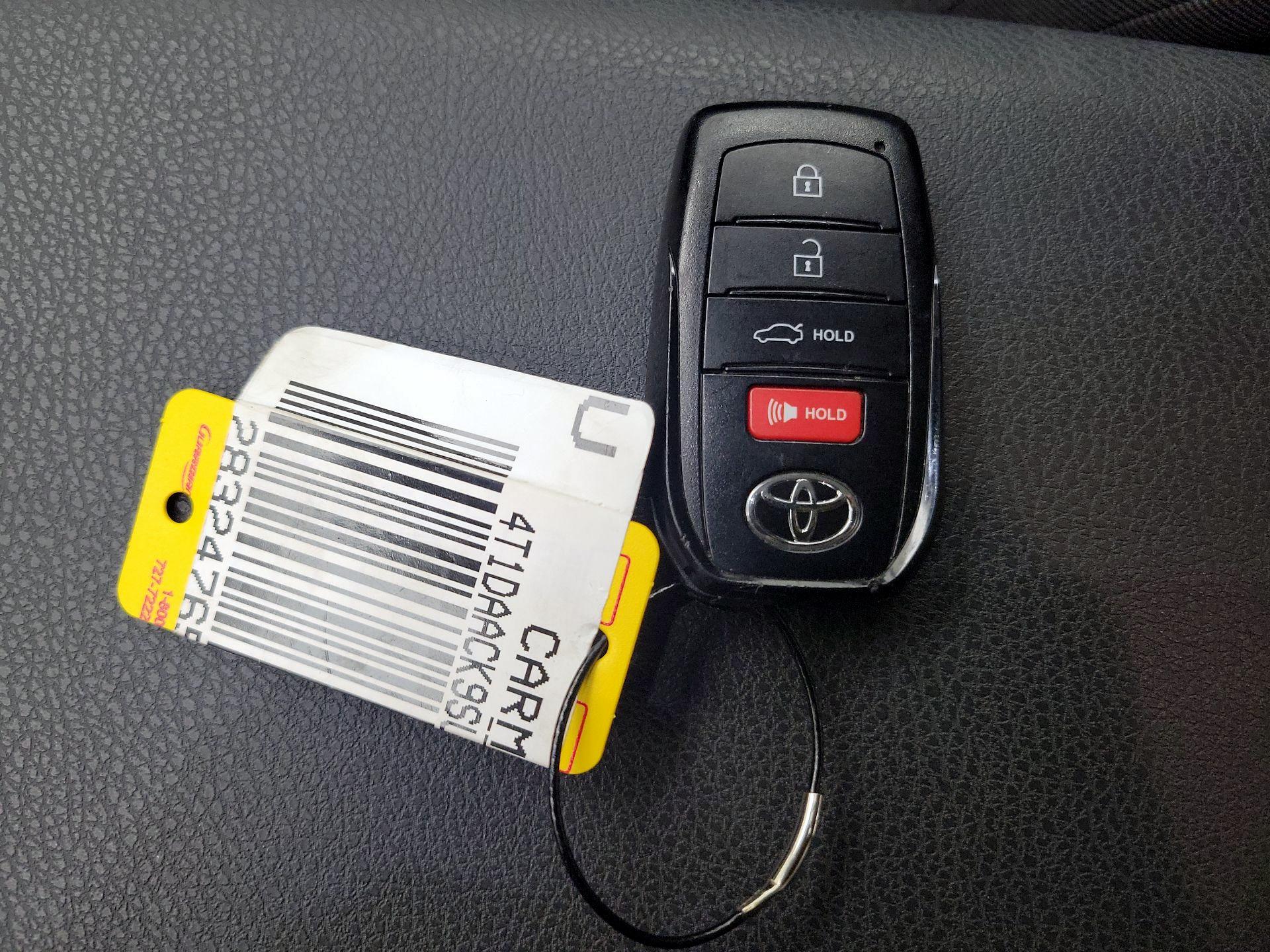 Thumbnail: 2025 Toyota Camry - 18