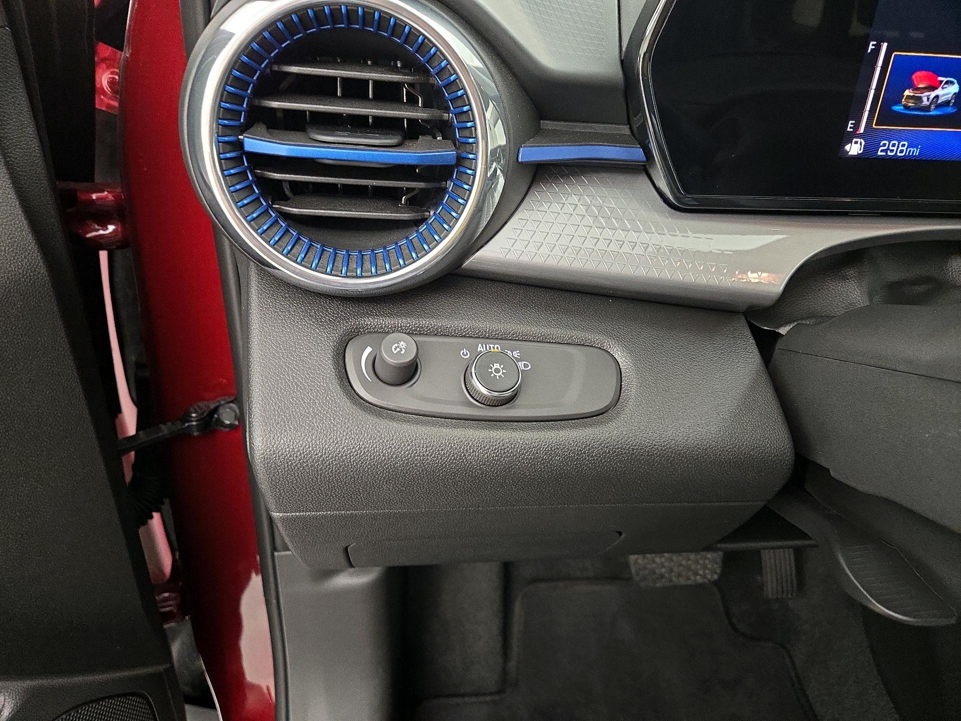 Thumbnail: 2025 Chevrolet Trax - 13