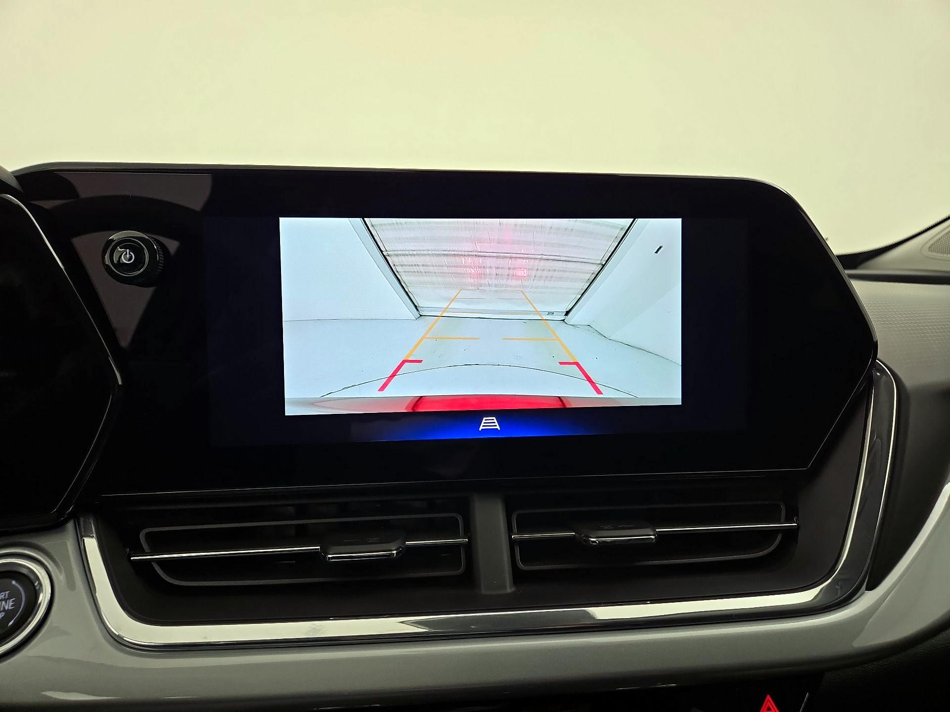 Thumbnail: 2025 Chevrolet Trax - 14