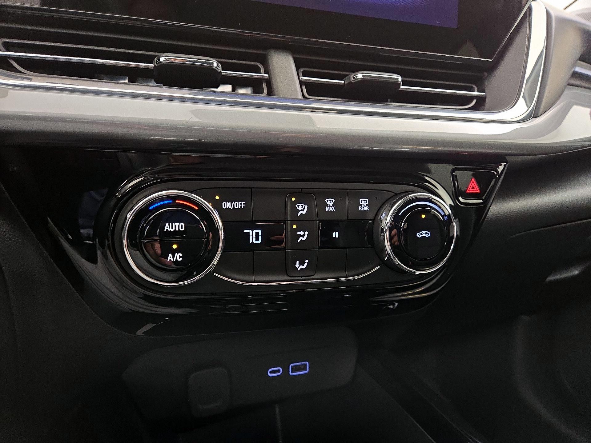 Thumbnail: 2025 Chevrolet Trax - 16