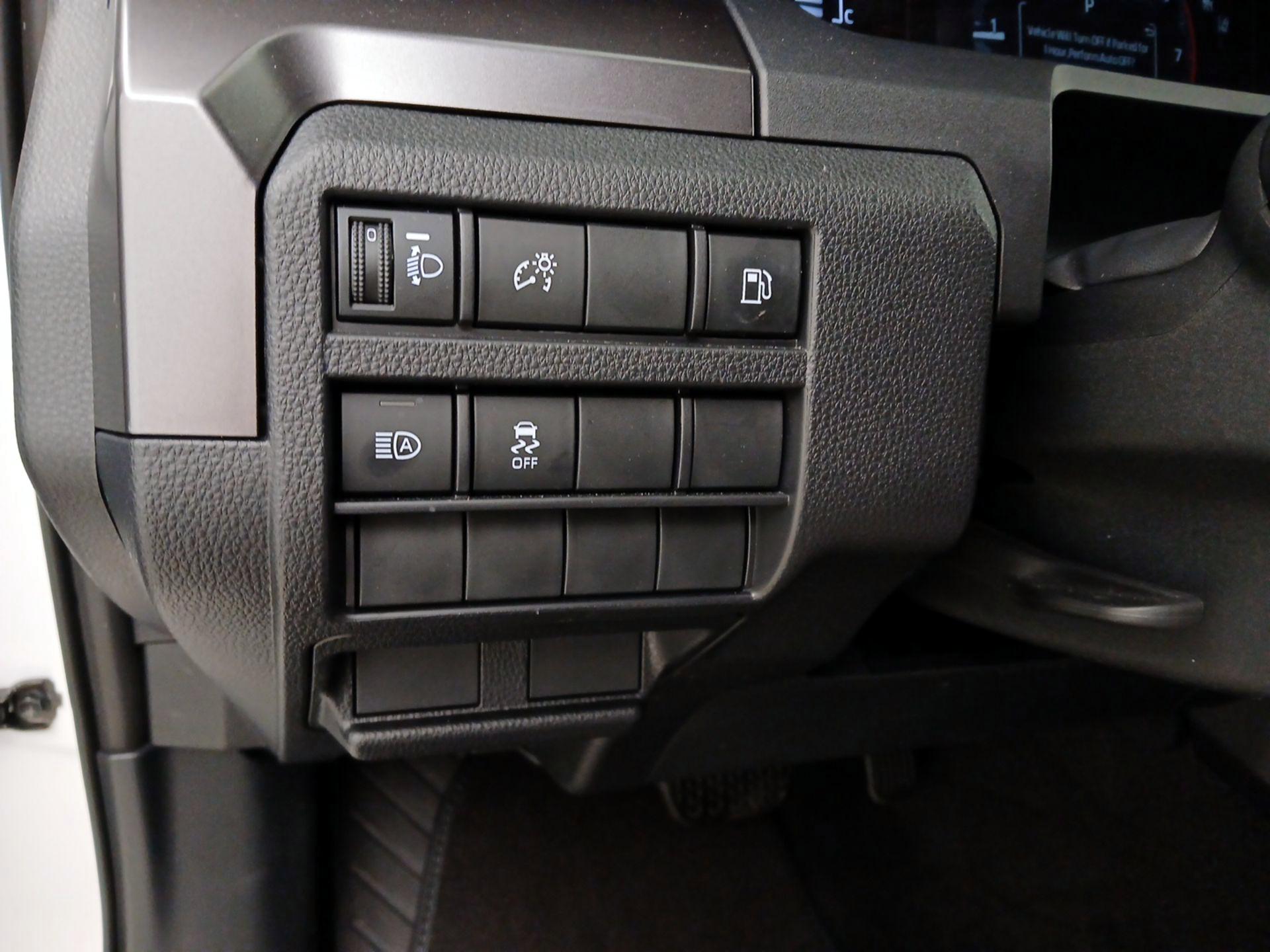 Thumbnail: 2025 Toyota 4Runner - 13