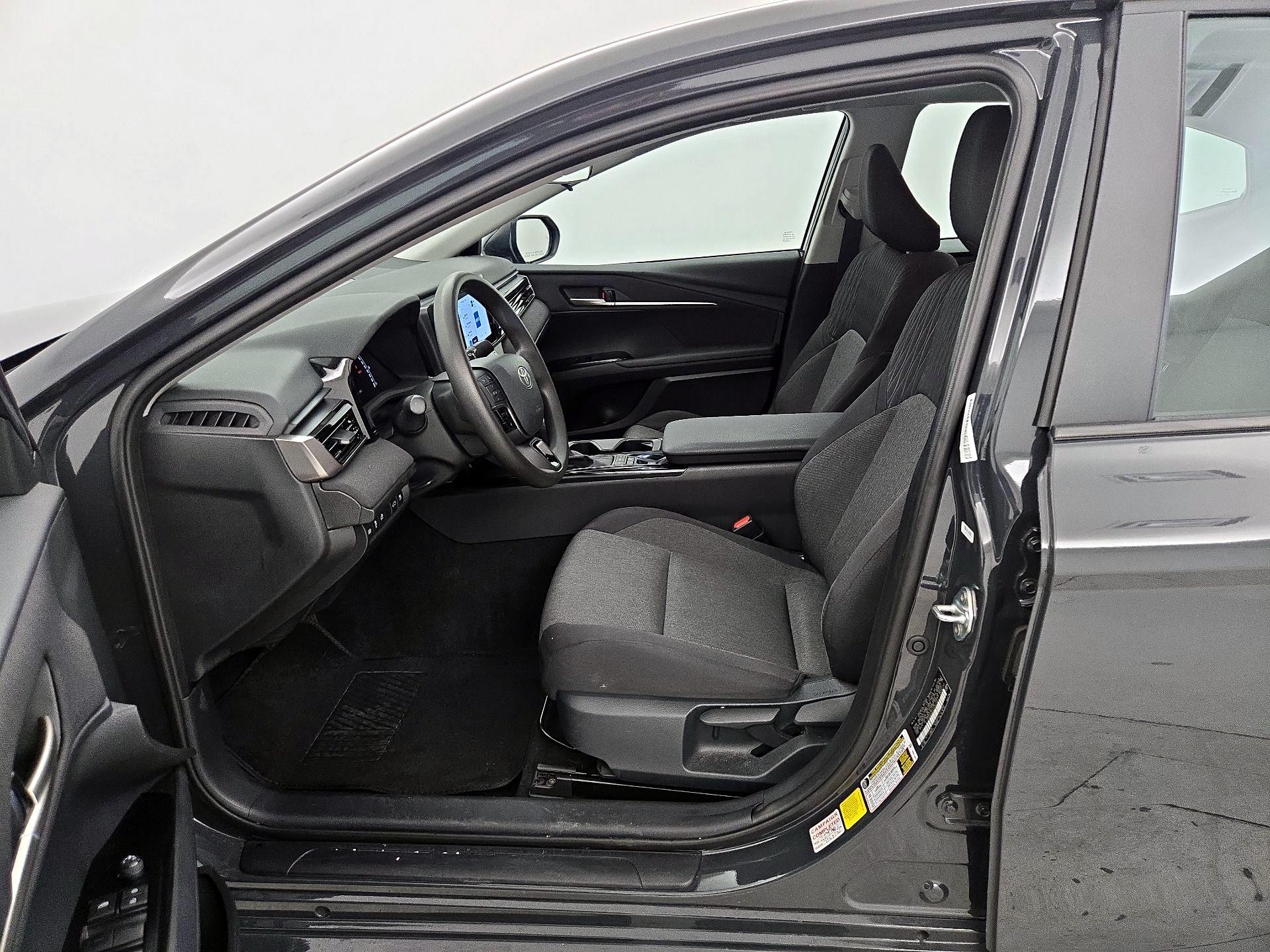 Thumbnail: 2025 Toyota Camry - 11