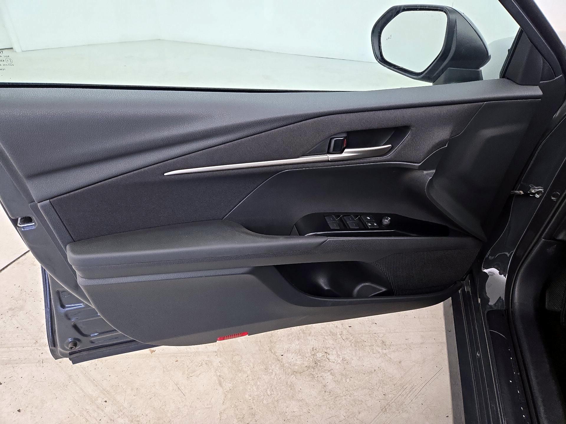 Thumbnail: 2025 Toyota Camry - 12