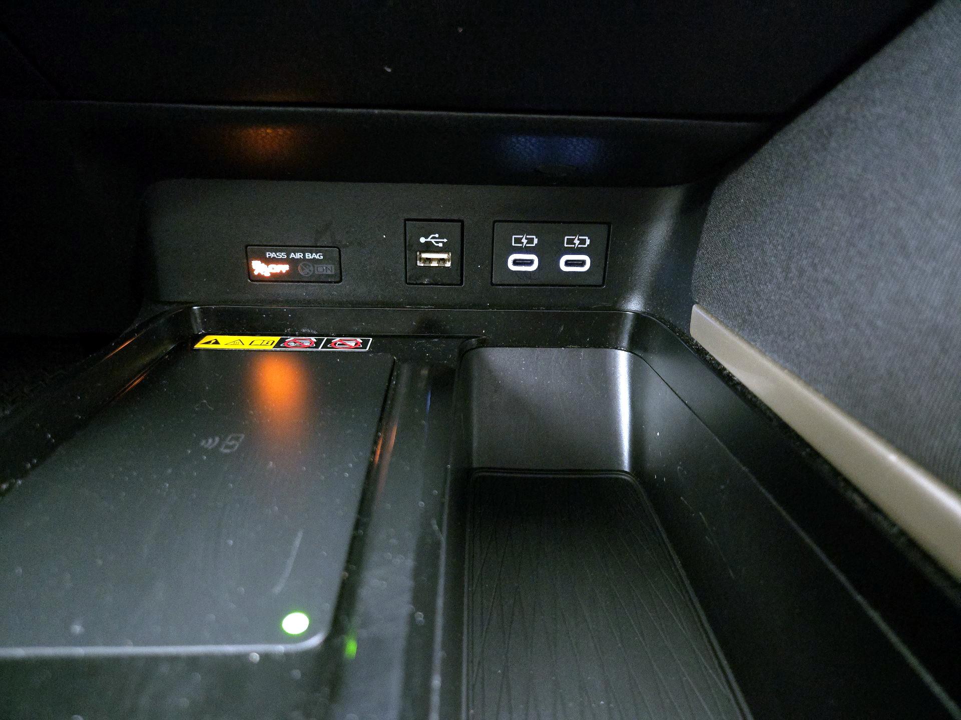 Thumbnail: 2025 Toyota Camry - 18