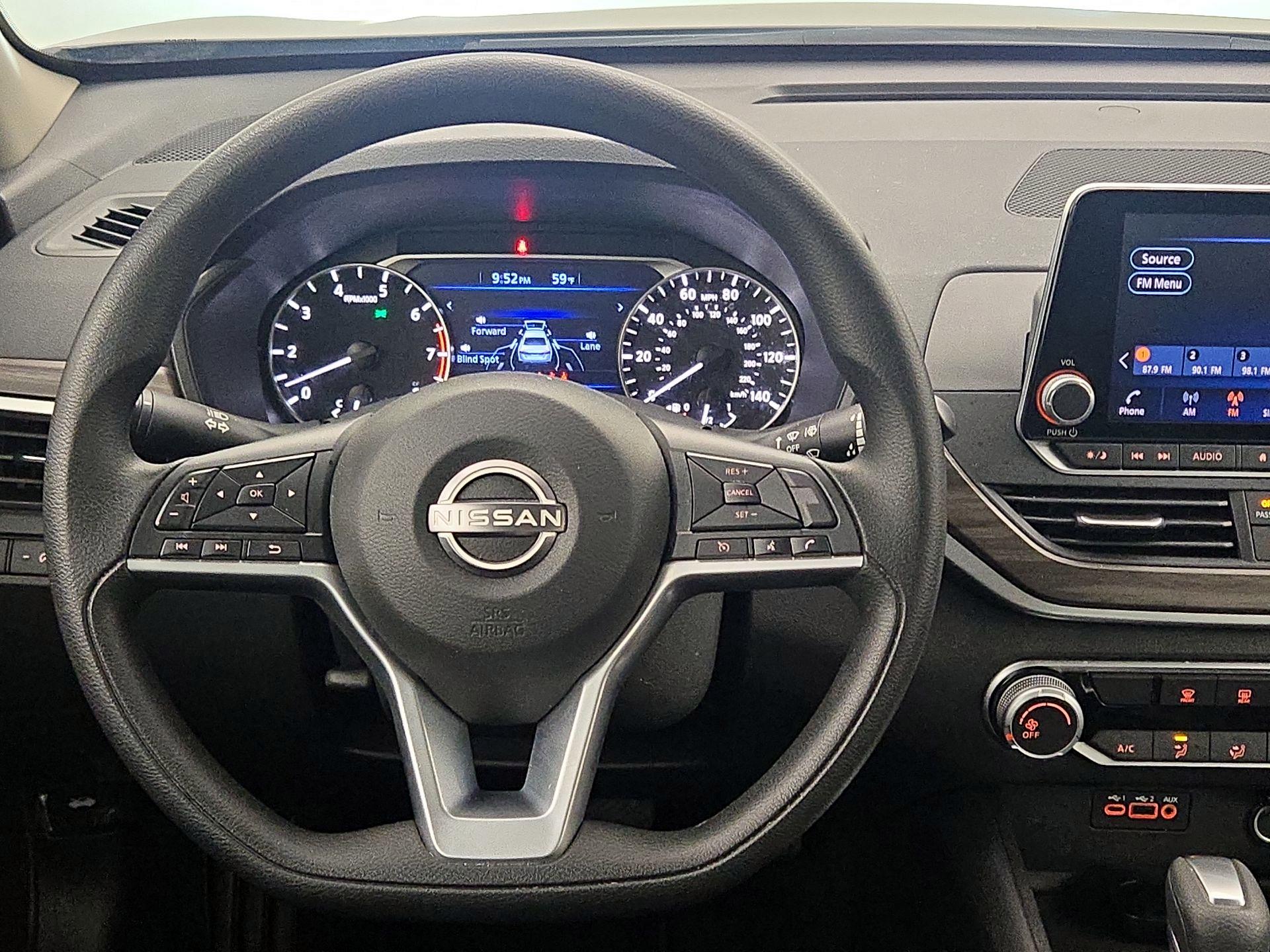 Thumbnail: 2025 Nissan Altima - 10