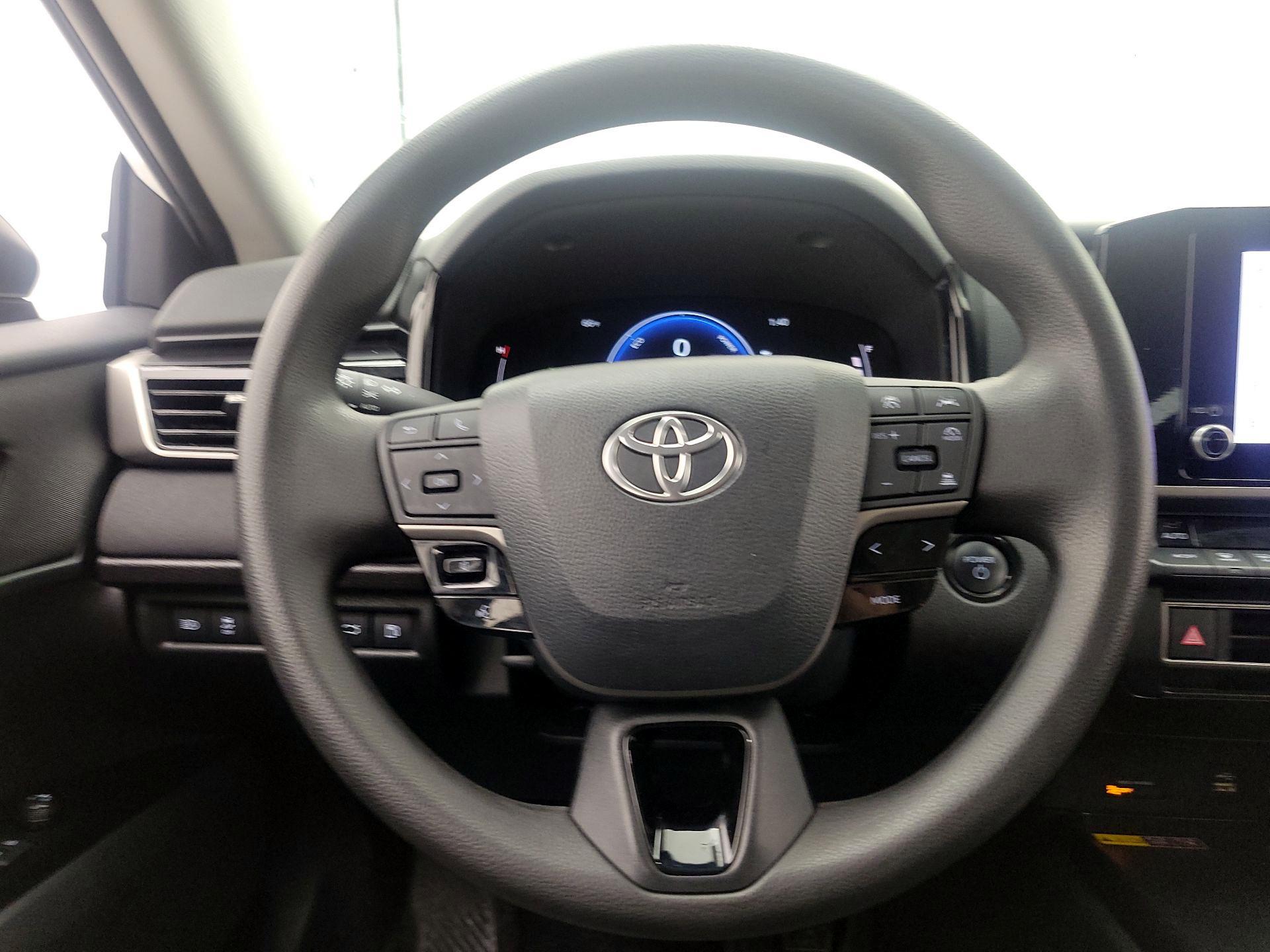 Thumbnail: 2025 Toyota Camry - 10