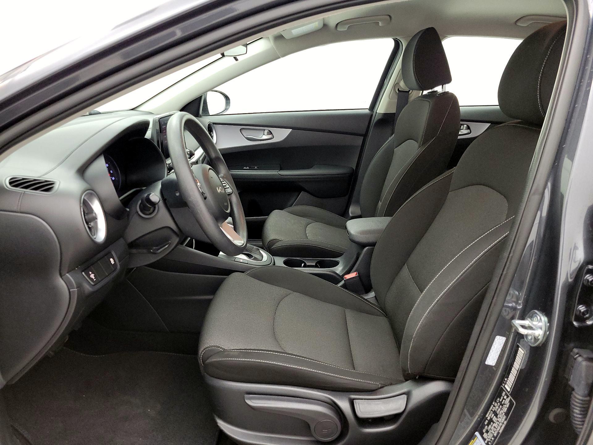 Thumbnail: 2024 Kia Forte - 11