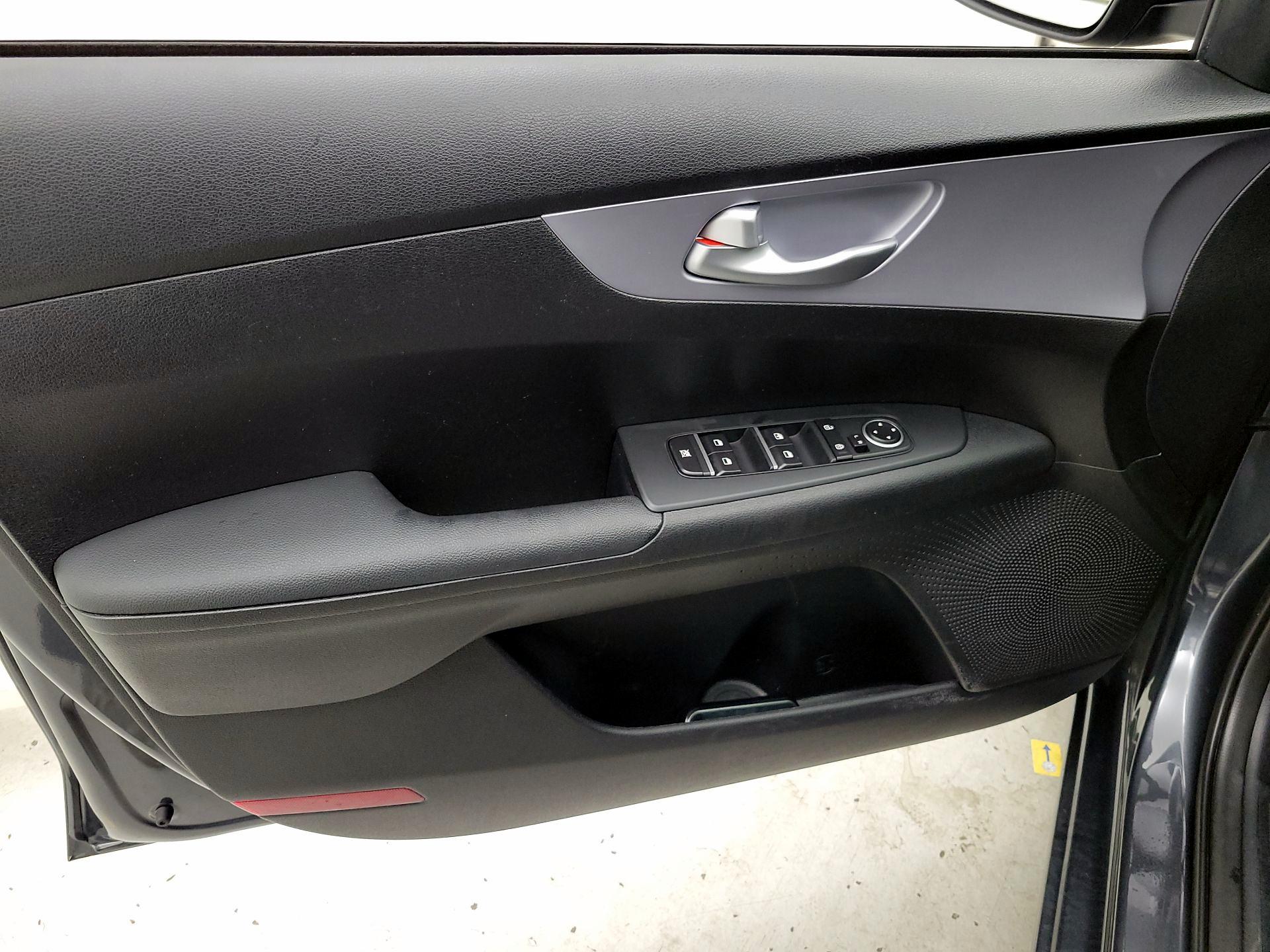 Thumbnail: 2024 Kia Forte - 12