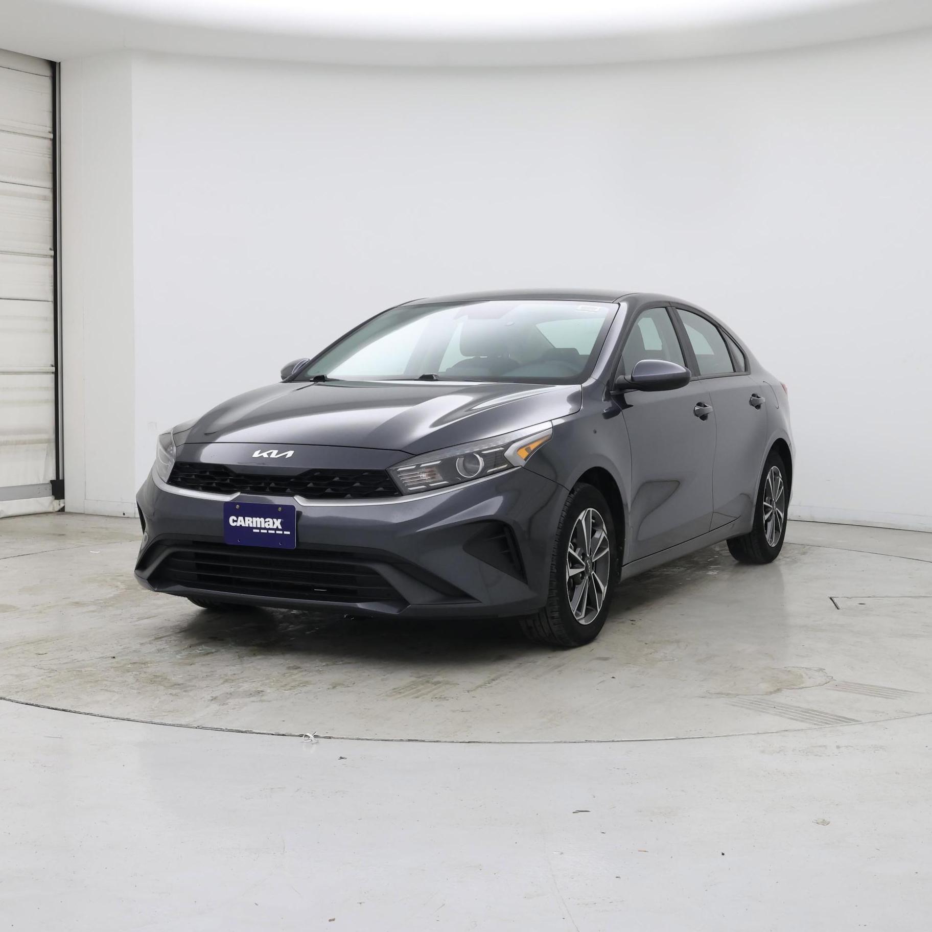 Thumbnail: 2024 Kia Forte - 4